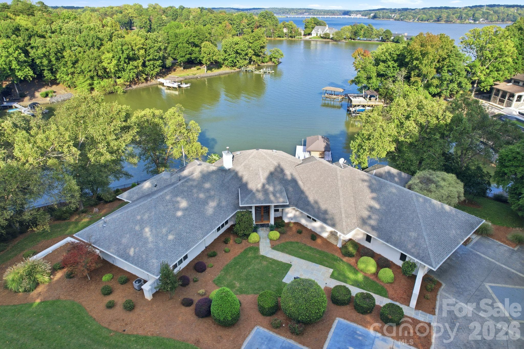 Single Family Residence at 47 Hamiltons Ferry Road, Lake Wylie, photo 46 of 47
