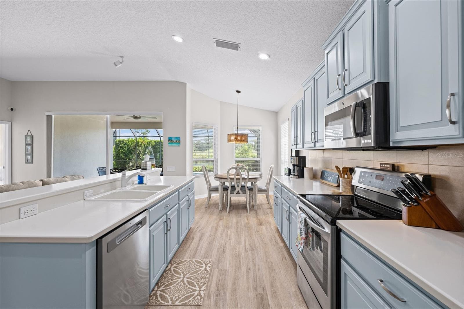 Single Family Residence at 7164 DREWRYS BLF, BRADENTON, photo 13 of 53