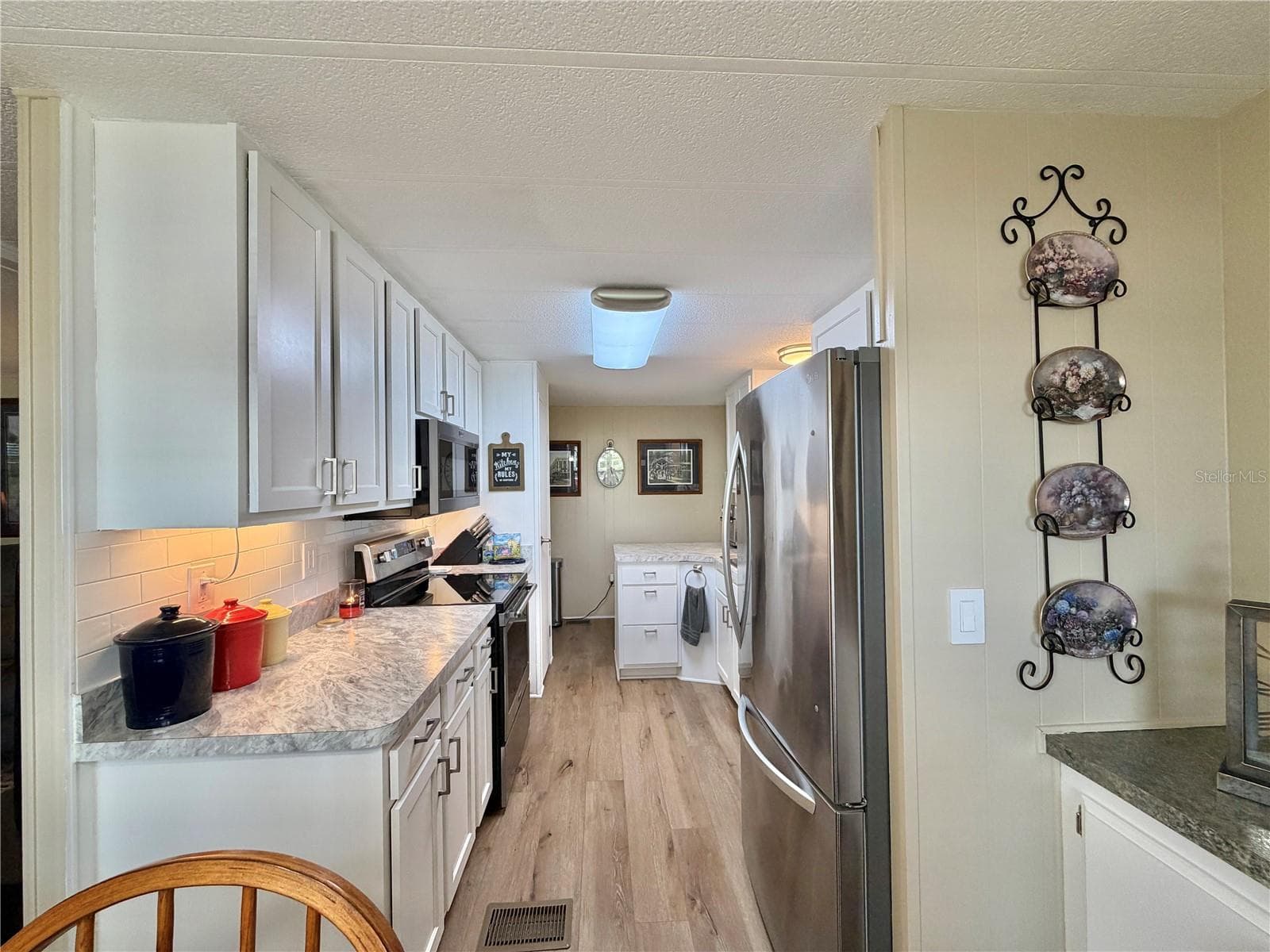 Mobile Home at 131 BOUGAINVILLEA DR, LEESBURG, photo 23 of 68
