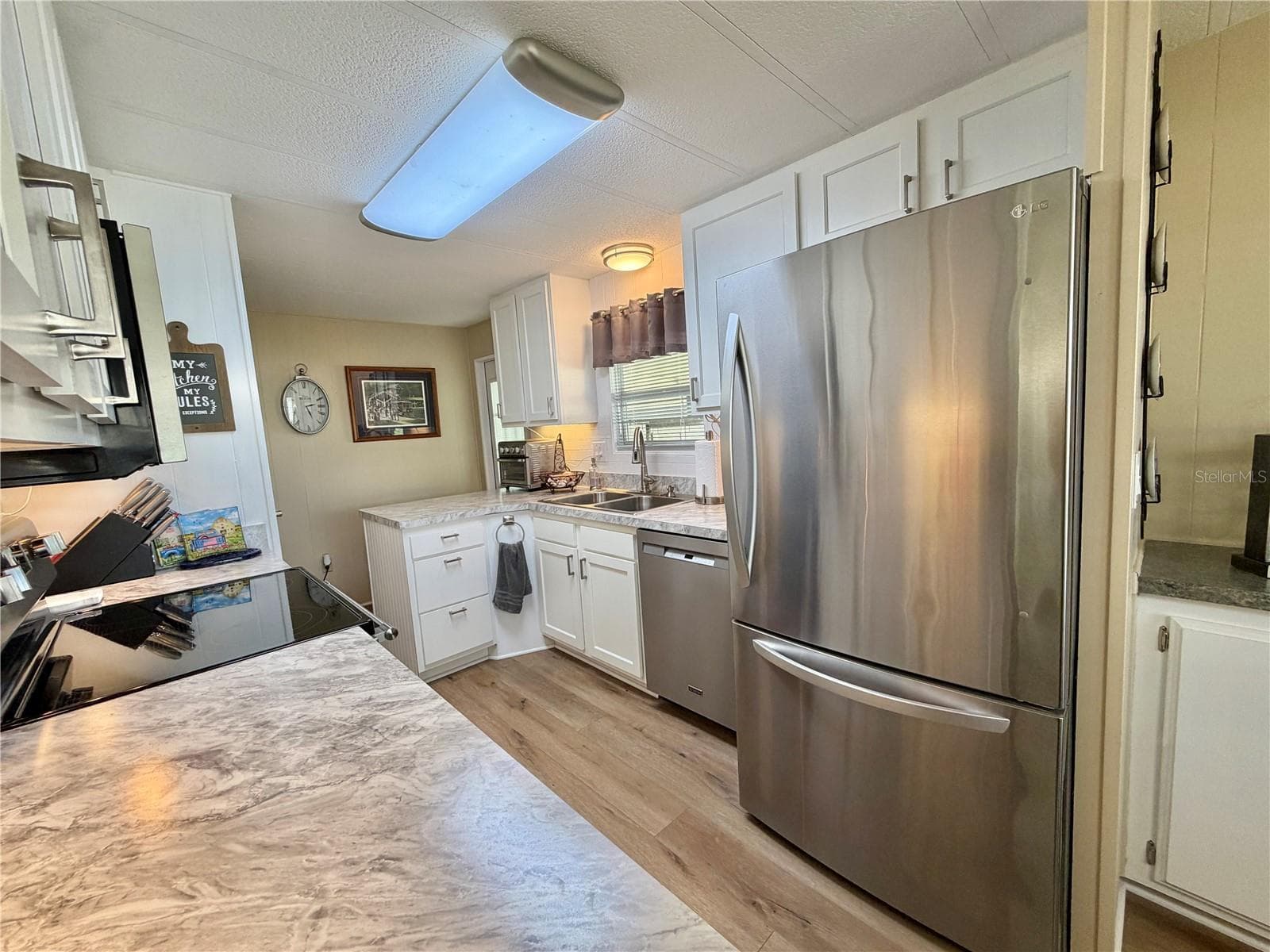 Mobile Home at 131 BOUGAINVILLEA DR, LEESBURG, photo 24 of 68