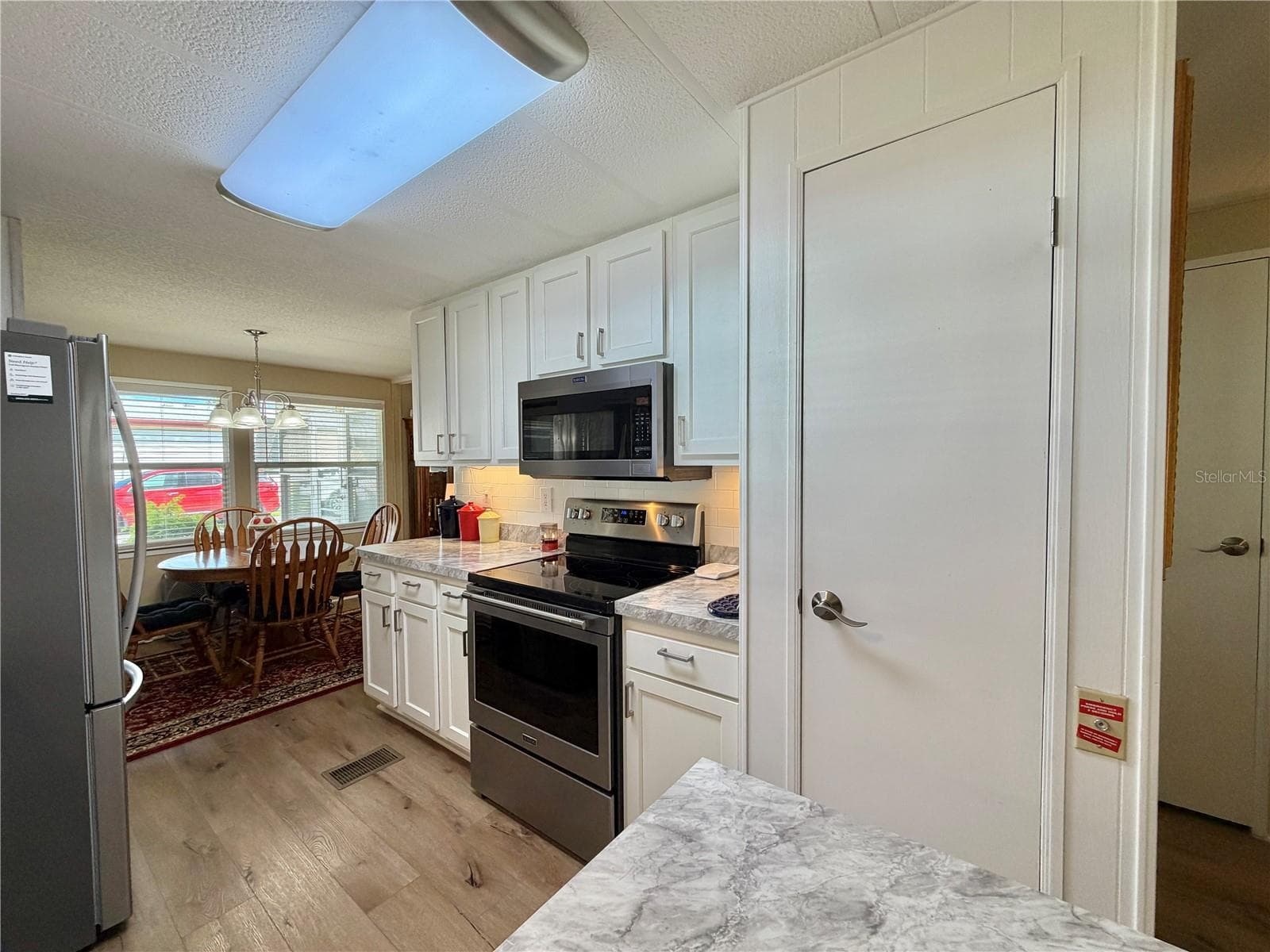 Mobile Home at 131 BOUGAINVILLEA DR, LEESBURG, photo 27 of 68