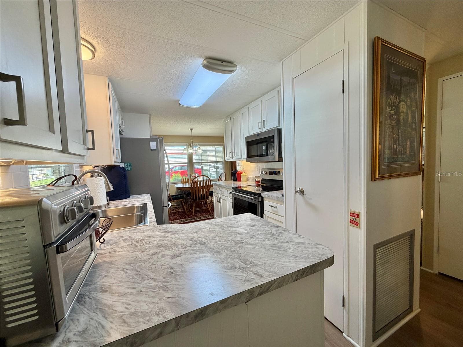 Mobile Home at 131 BOUGAINVILLEA DR, LEESBURG, photo 28 of 68