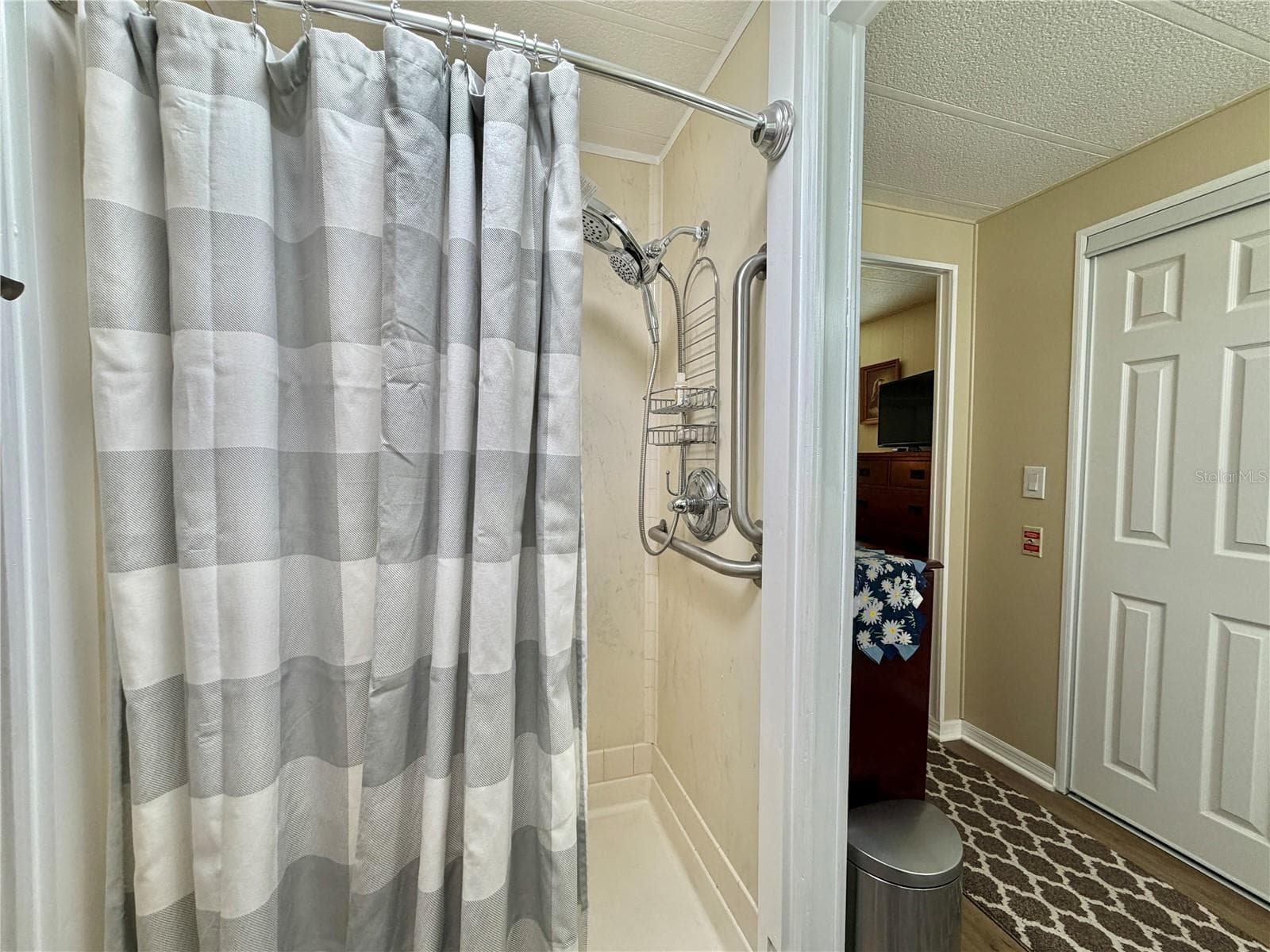 Mobile Home at 131 BOUGAINVILLEA DR, LEESBURG, photo 40 of 68