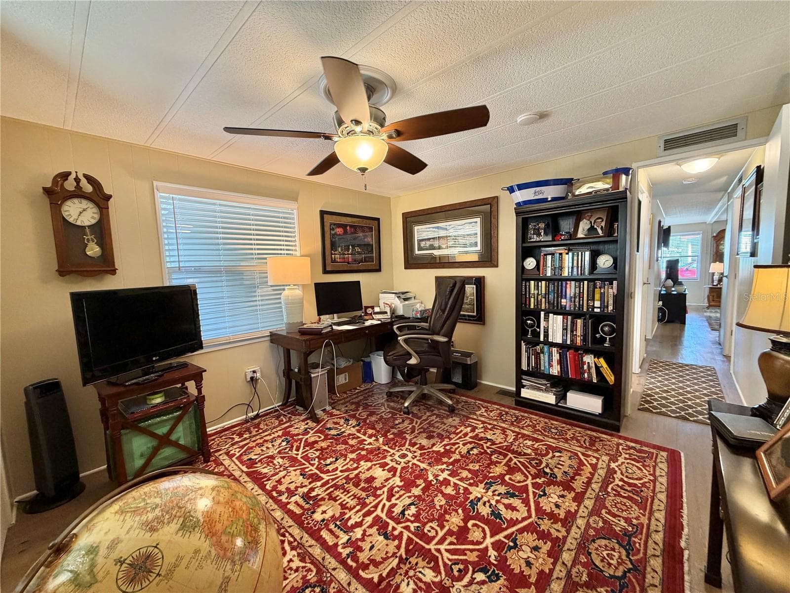 Mobile Home at 131 BOUGAINVILLEA DR, LEESBURG, photo 48 of 68