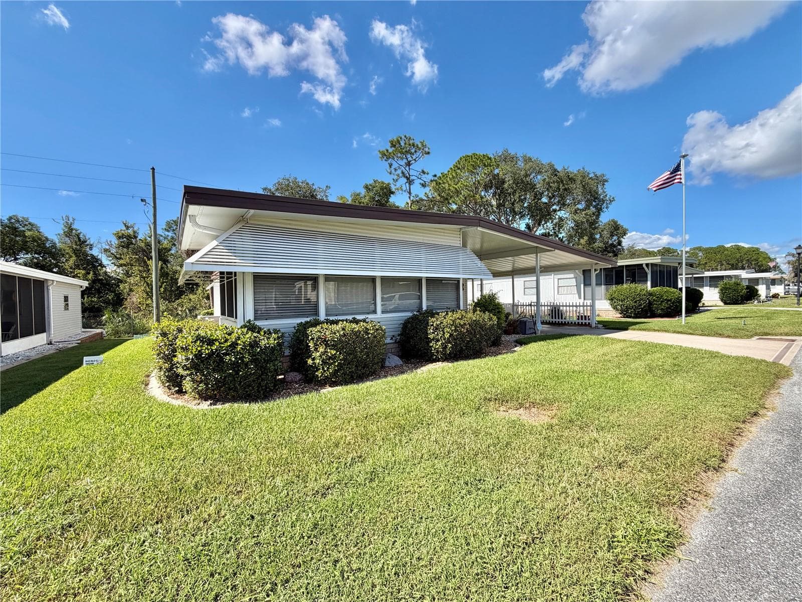 Mobile Home at 131 BOUGAINVILLEA DR, LEESBURG, photo 64 of 68