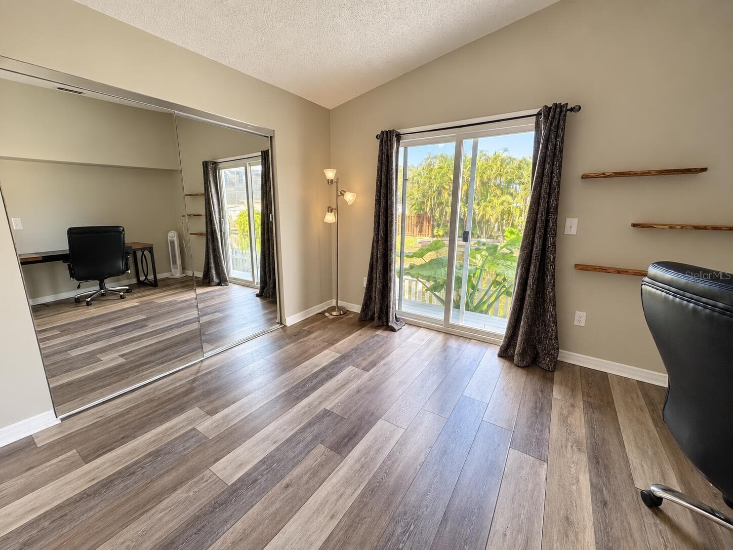 Single Family Residence at 22 CYPRESS DR, PALM HARBOR, photo 10 of 37