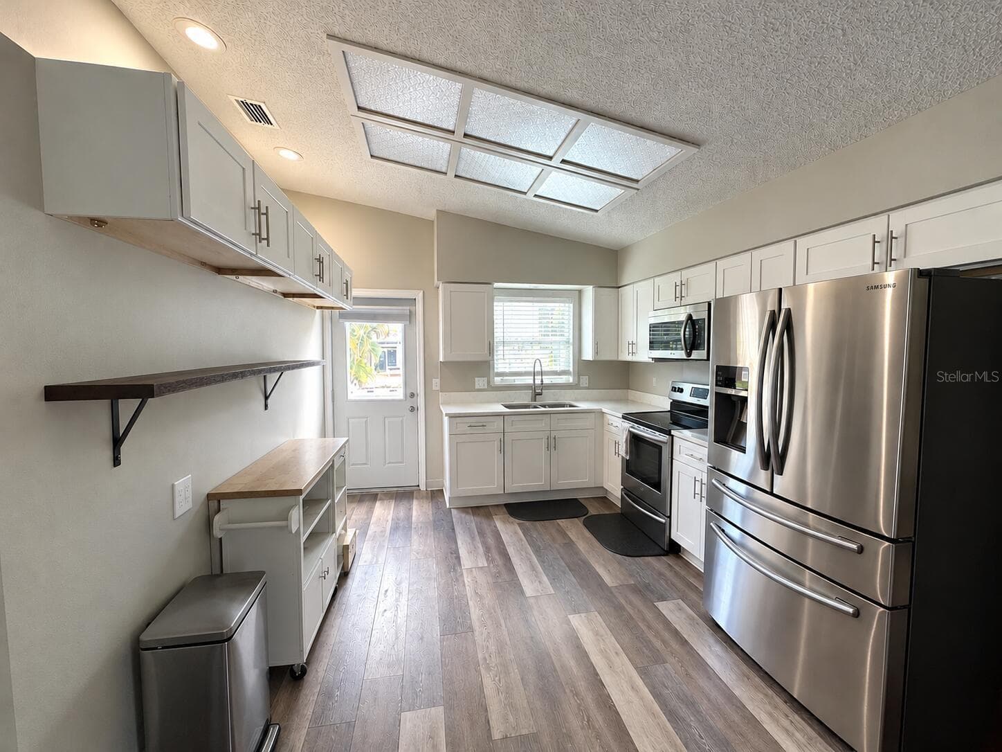 Single Family Residence at 22 CYPRESS DR, PALM HARBOR, photo 26 of 37