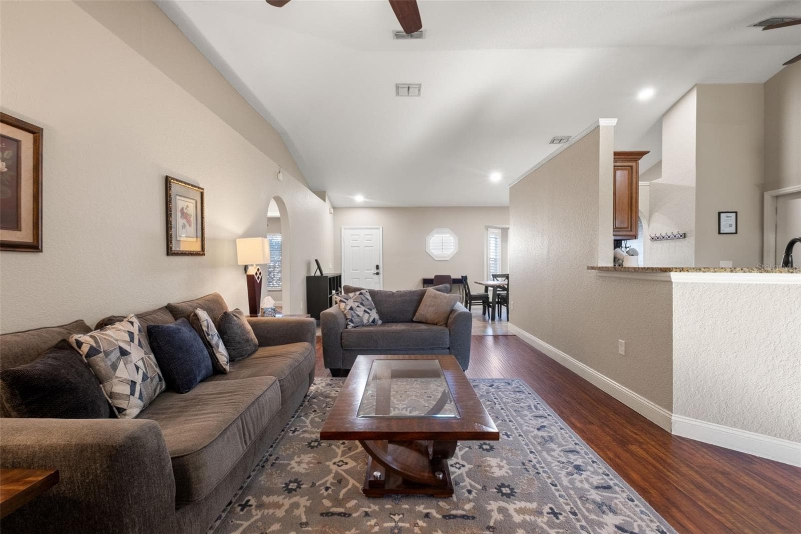 Single Family Residence at 11134 MAYFLOWER RD, SPRING HILL, photo 3 of 42