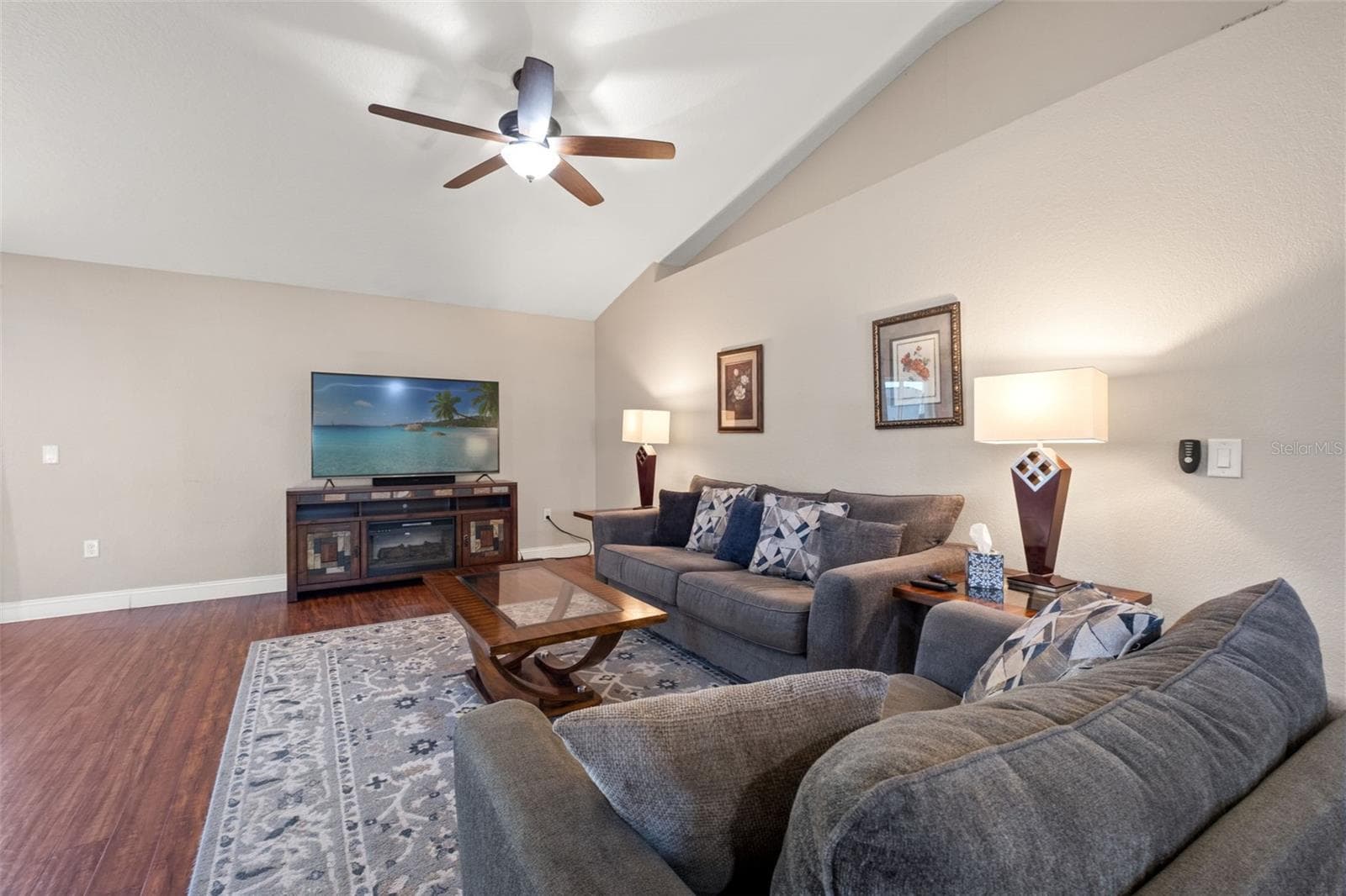 Single Family Residence at 11134 MAYFLOWER RD, SPRING HILL, photo 4 of 42