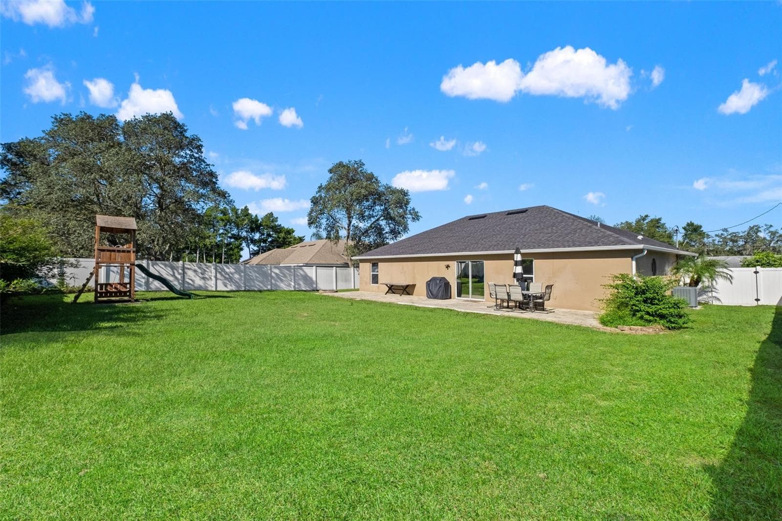 Single Family Residence at 11134 MAYFLOWER RD, SPRING HILL, photo 36 of 42