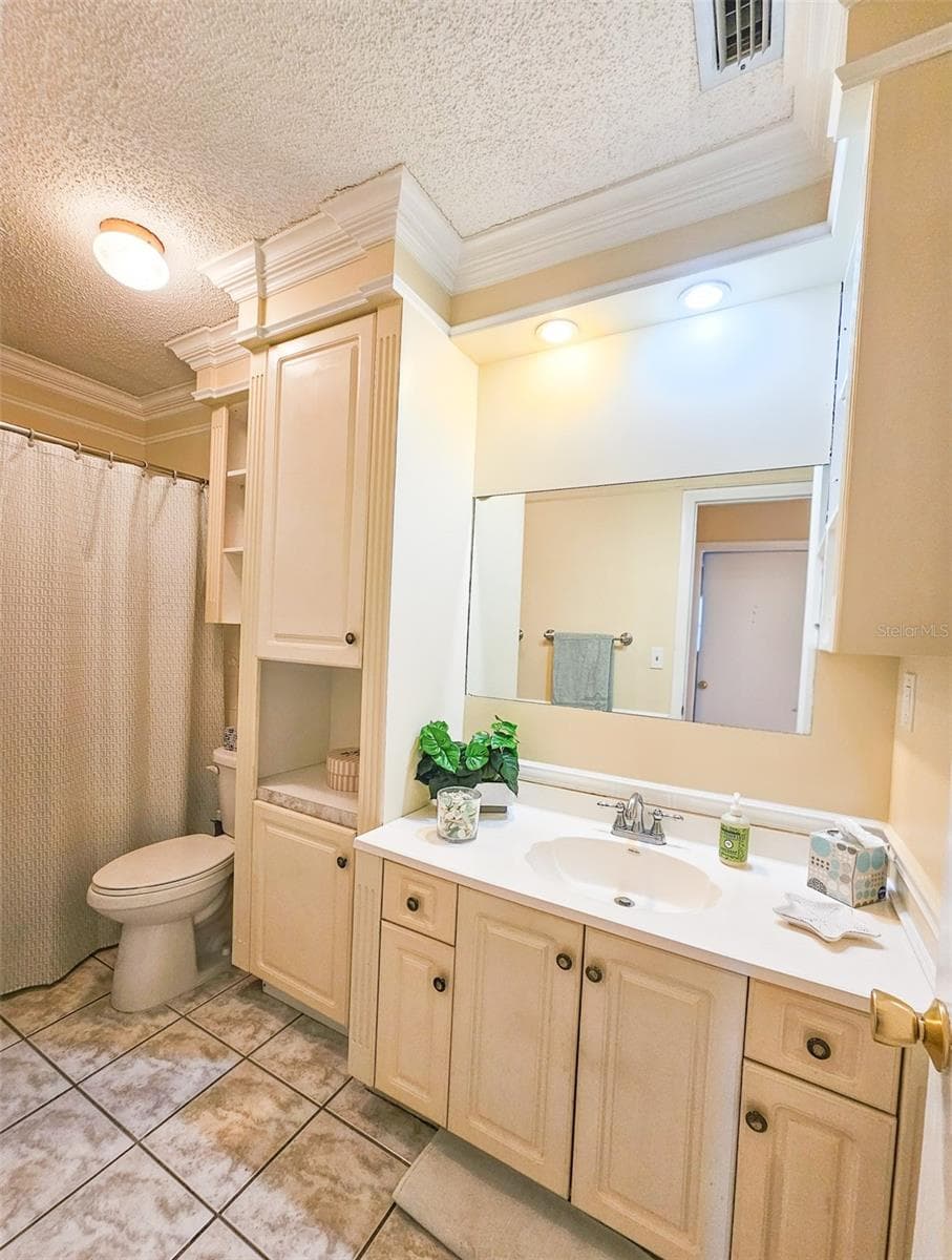 Bathroom Area. - 2850 59TH ST S #112, GULFPORT
