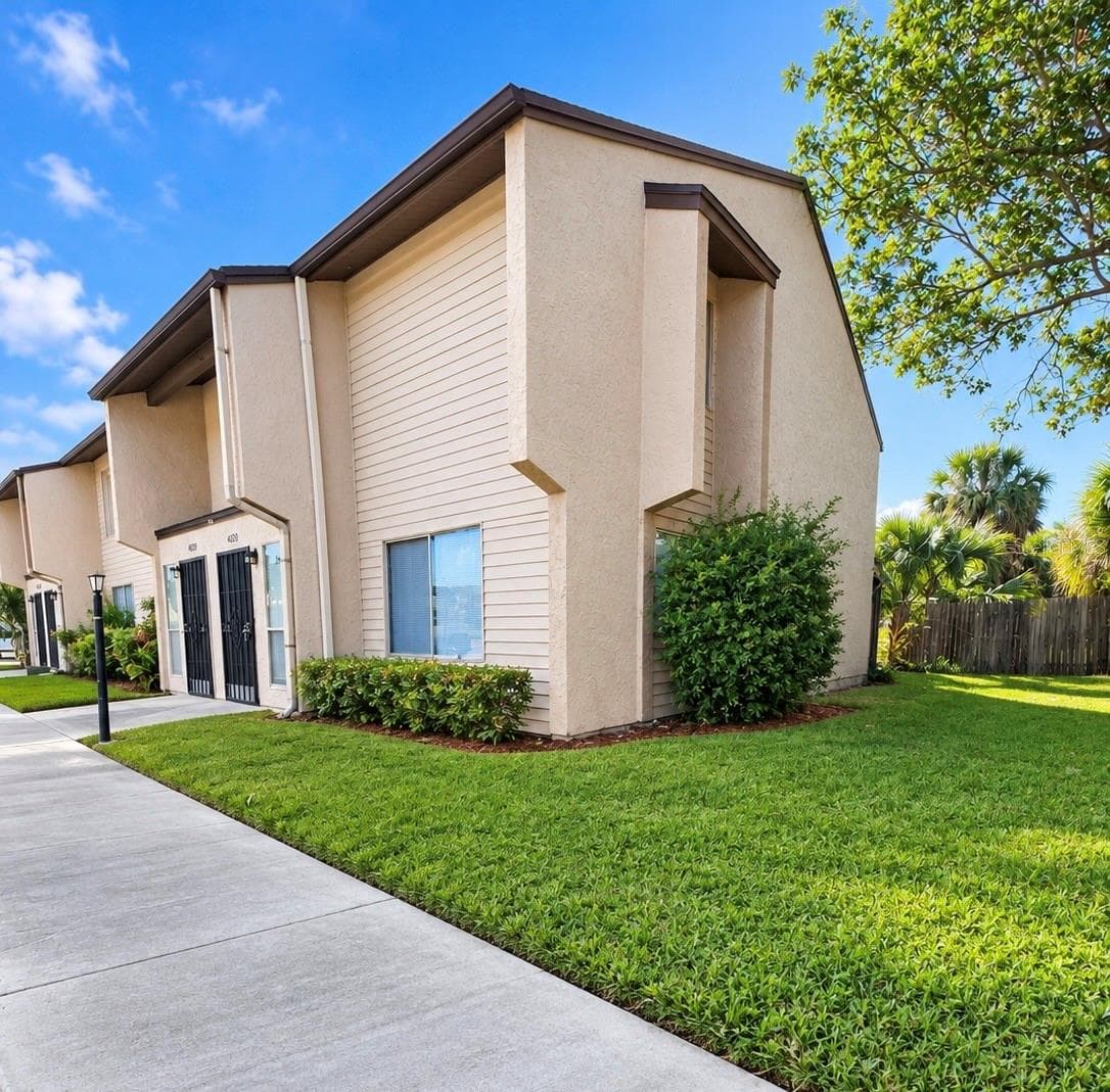 Condominium at 4030 NORWICH RD #2404, ORLANDO, photo 2 of 24