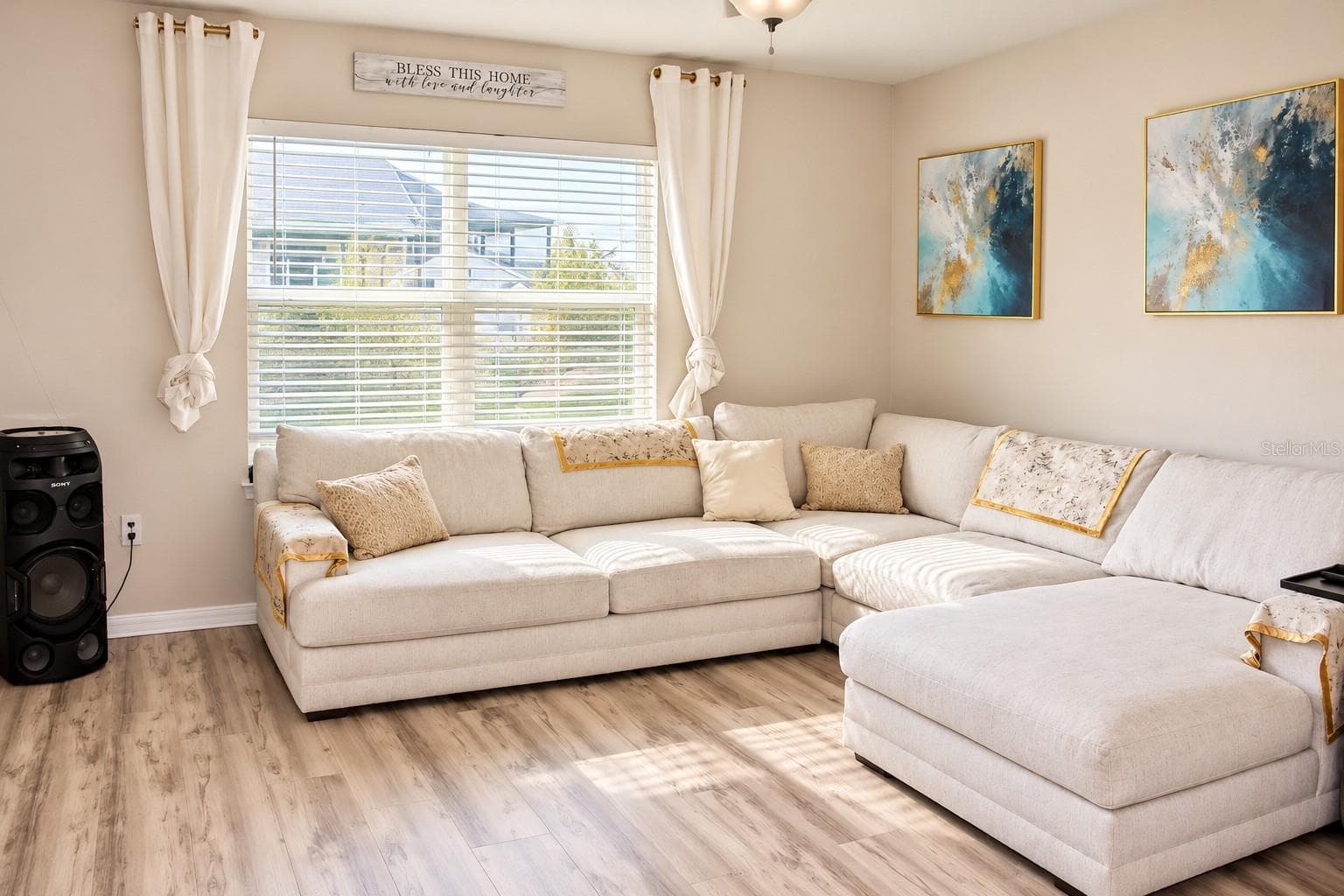 Spacious Living Room - 30390 CARAVELLE LN, WESLEY CHAPEL