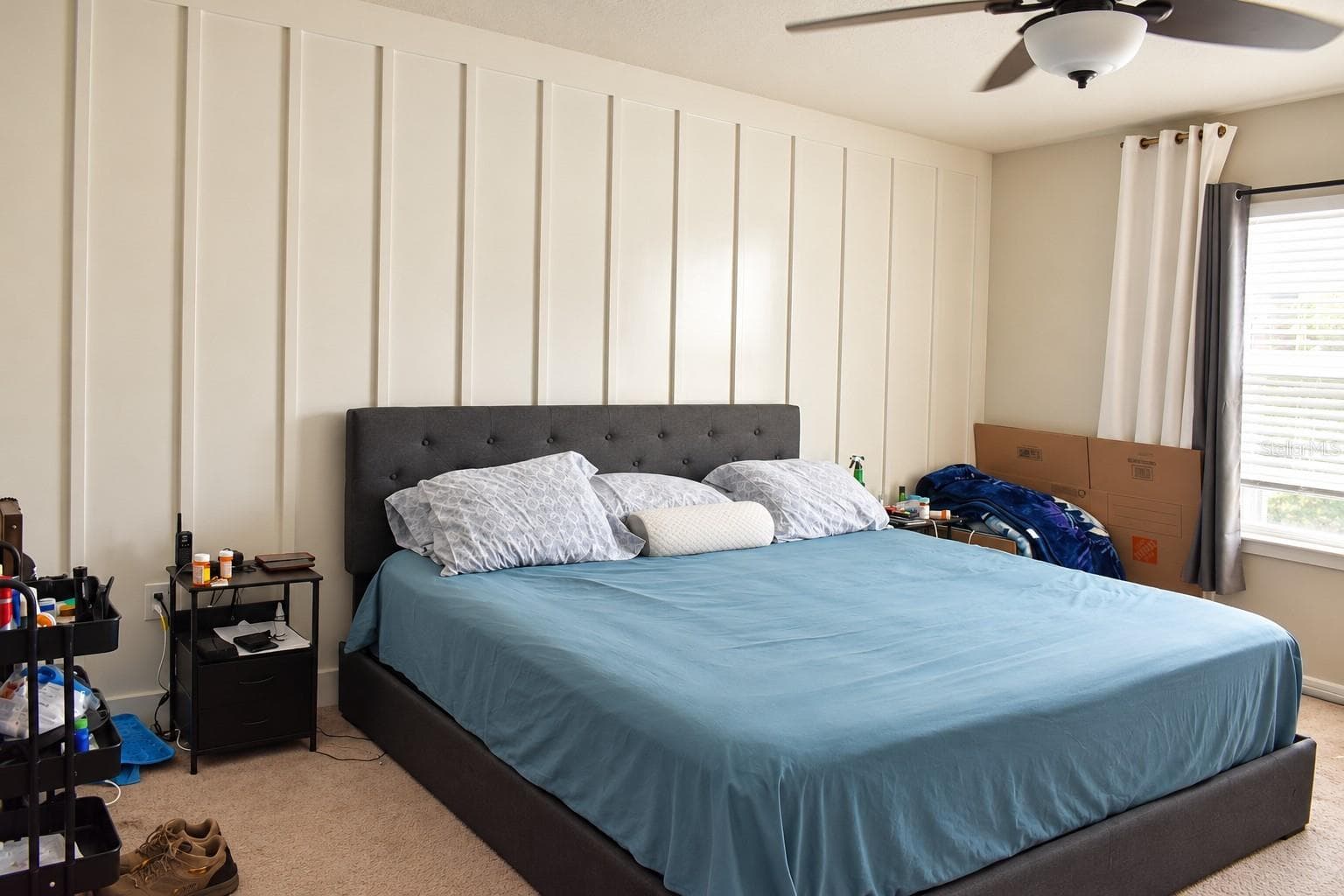 Primary Bedroom with Decorative Accent Wall - 30390 CARAVELLE LN, WESLEY CHAPEL