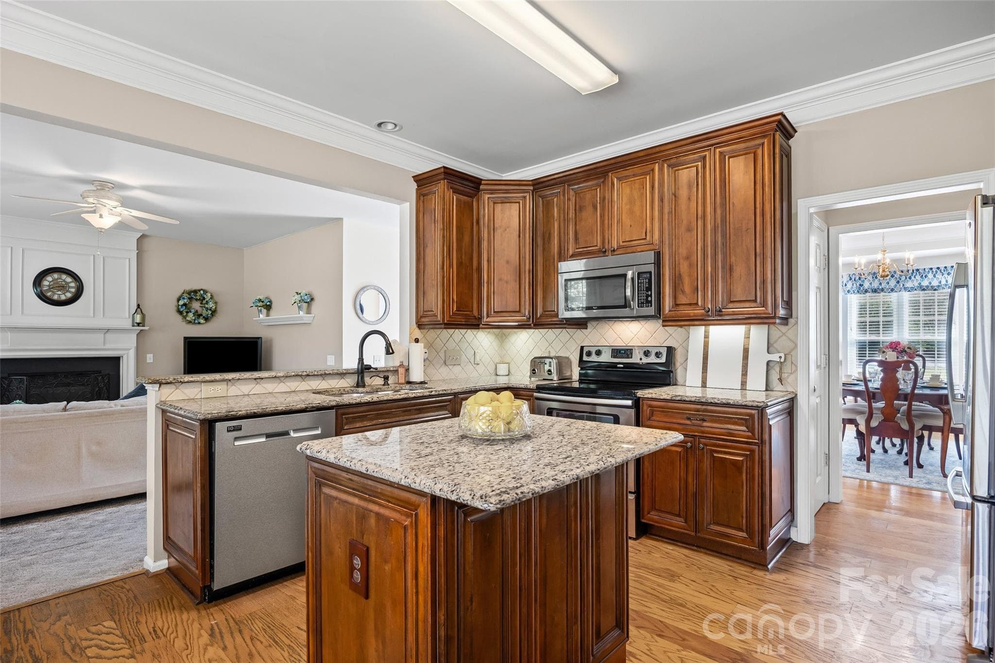 Kitchen - 5899 Crimson Oak Court, Harrisburg
