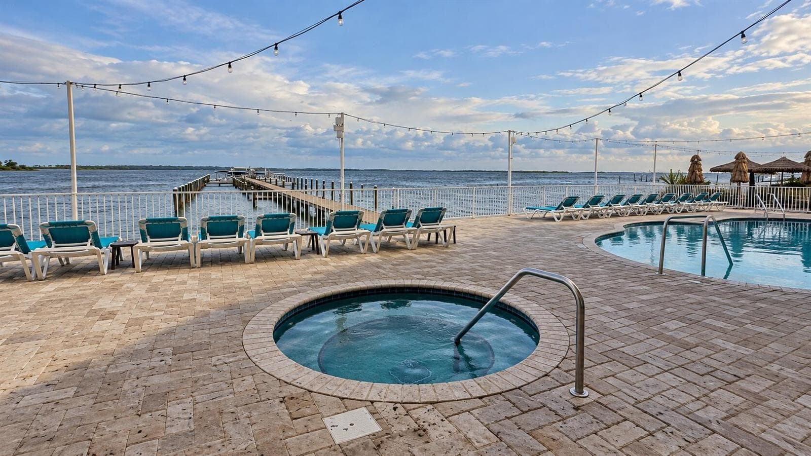 Condo - Hotel at 1420 BAYSHORE BLVD #309, DUNEDIN, photo 8 of 26