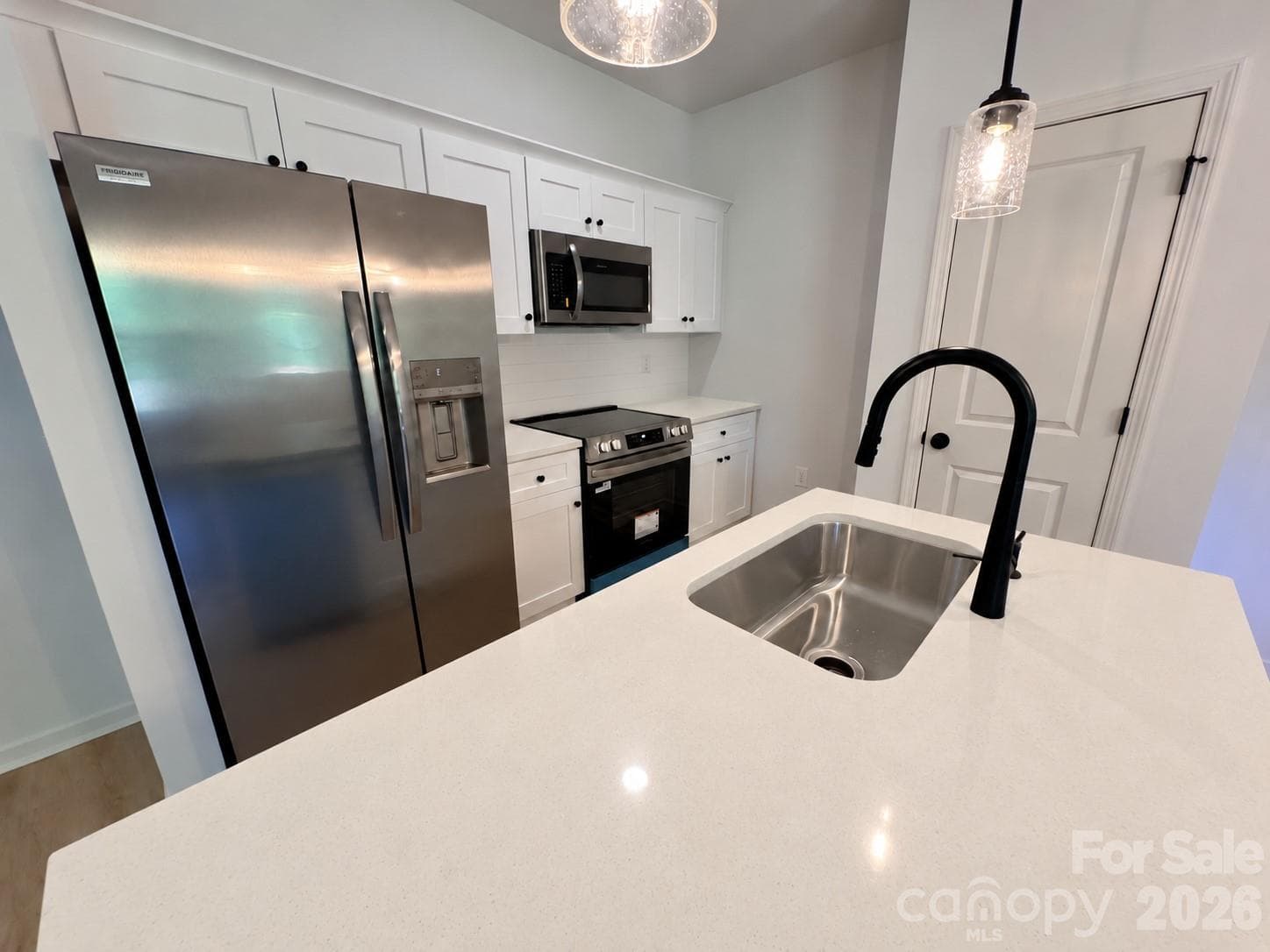 Single Family Residence at 1028 Saratoga Drive, Charlotte, photo 7 of 15