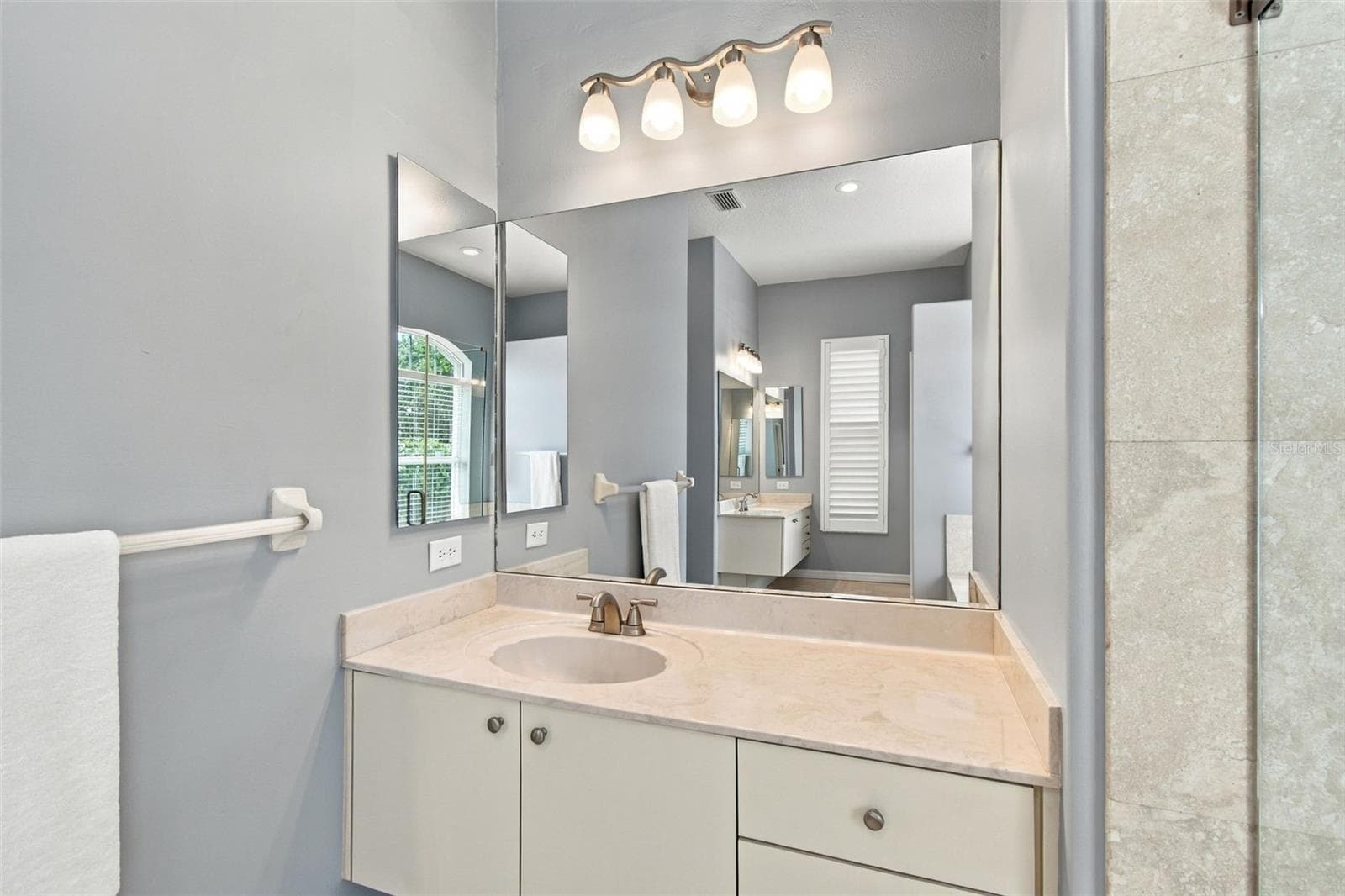Primary bathroom - 5406 E LONGBOAT, TAMPA