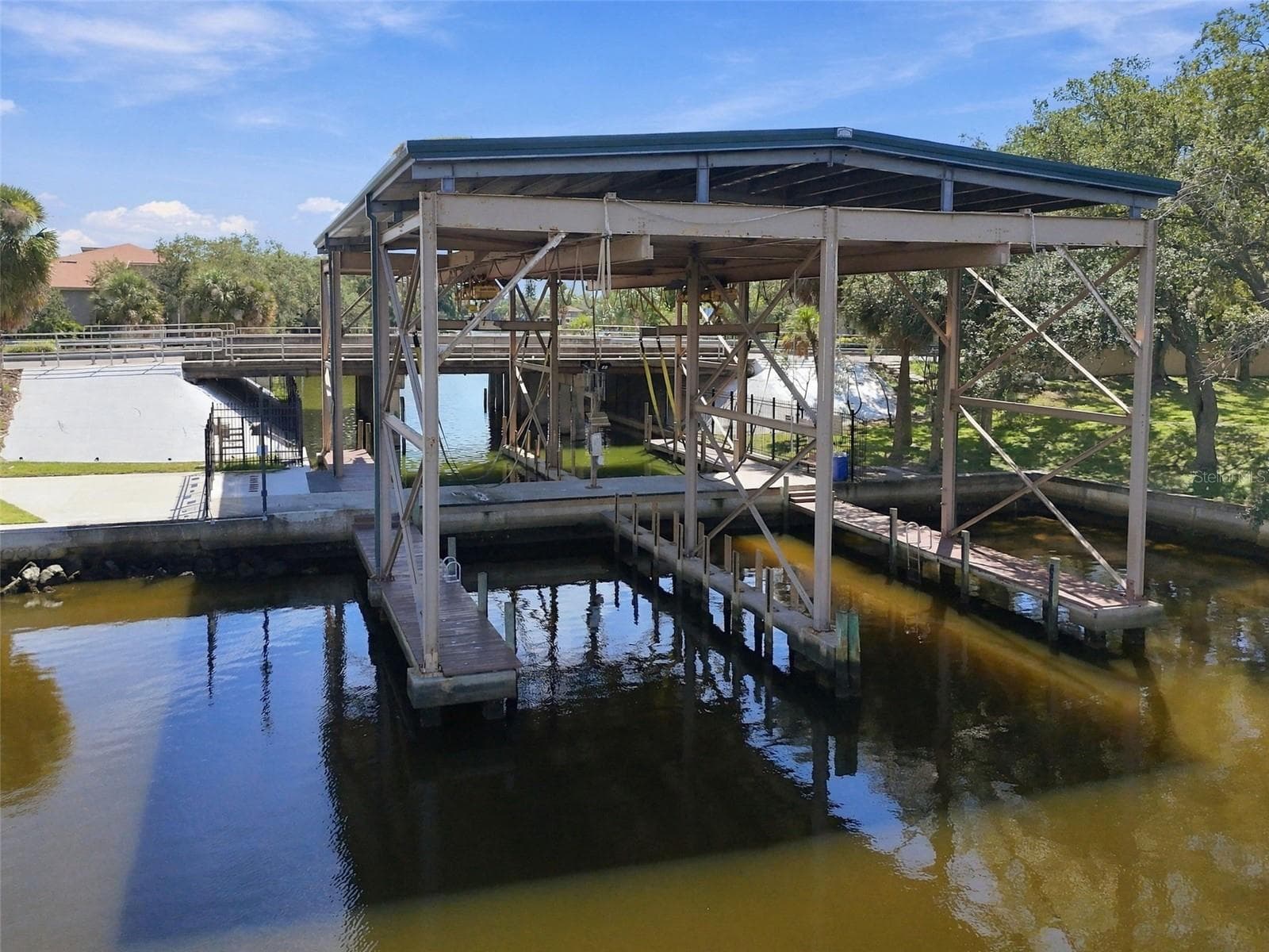 Boat Lift - 5406 E LONGBOAT, TAMPA