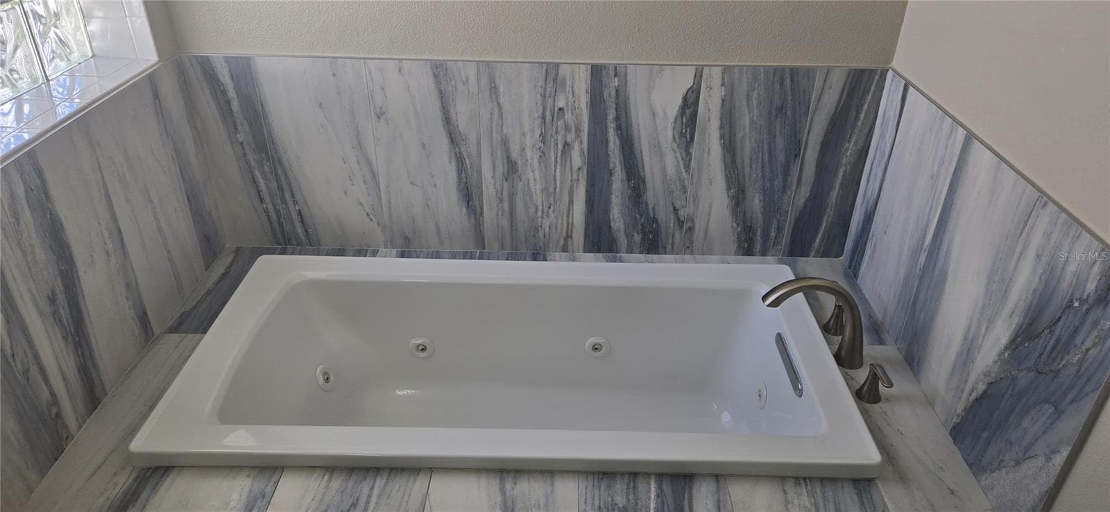 Spa-like Tub - 1527 HIGH GROVE WAY, ORLANDO