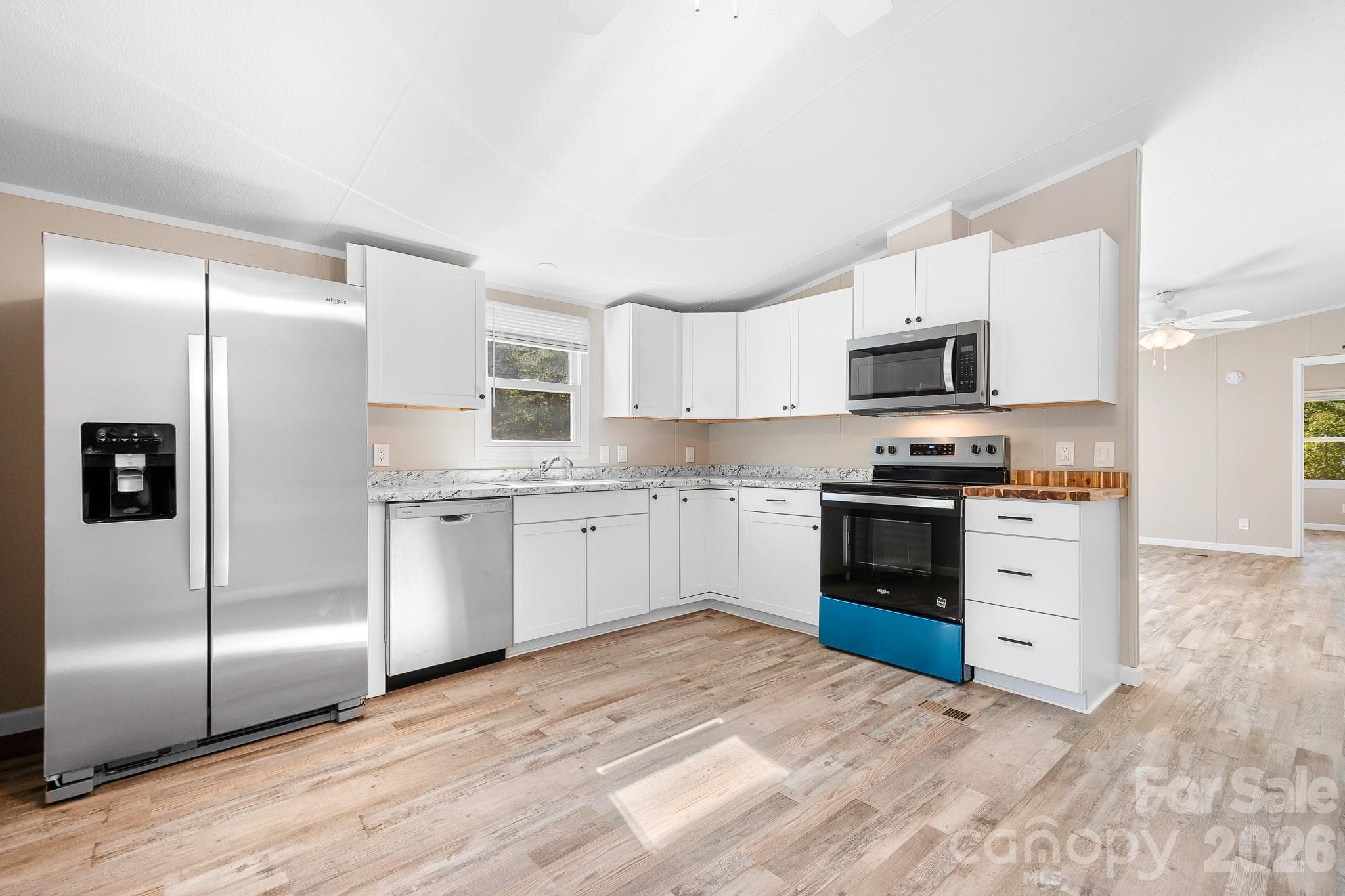 Kitchen - 782 Monterey Drive, Iron Station