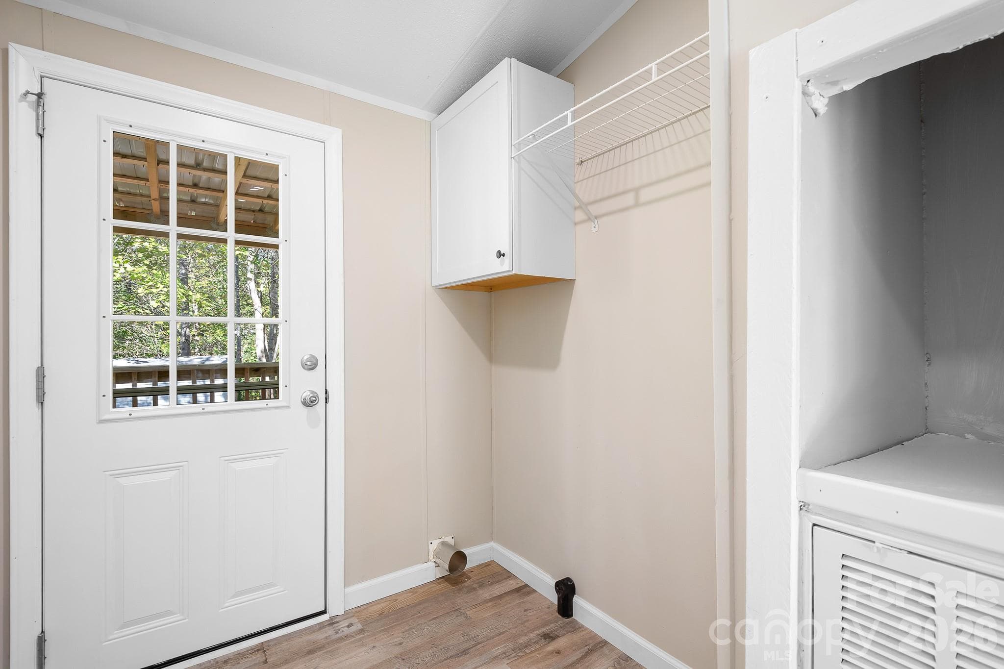 Mudroom/Laundry room - 782 Monterey Drive, Iron Station