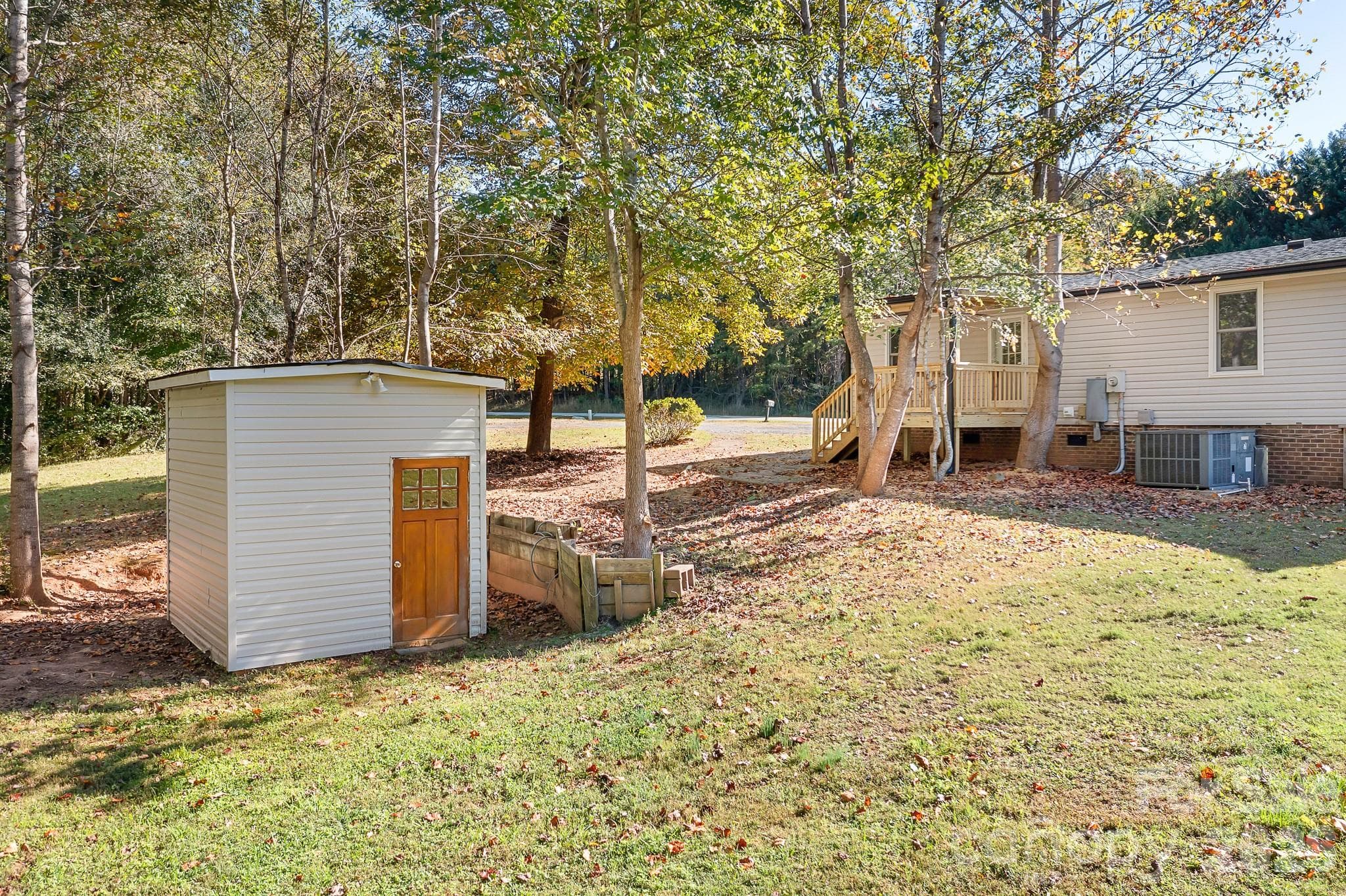 Outbuilding with electric - 782 Monterey Drive, Iron Station