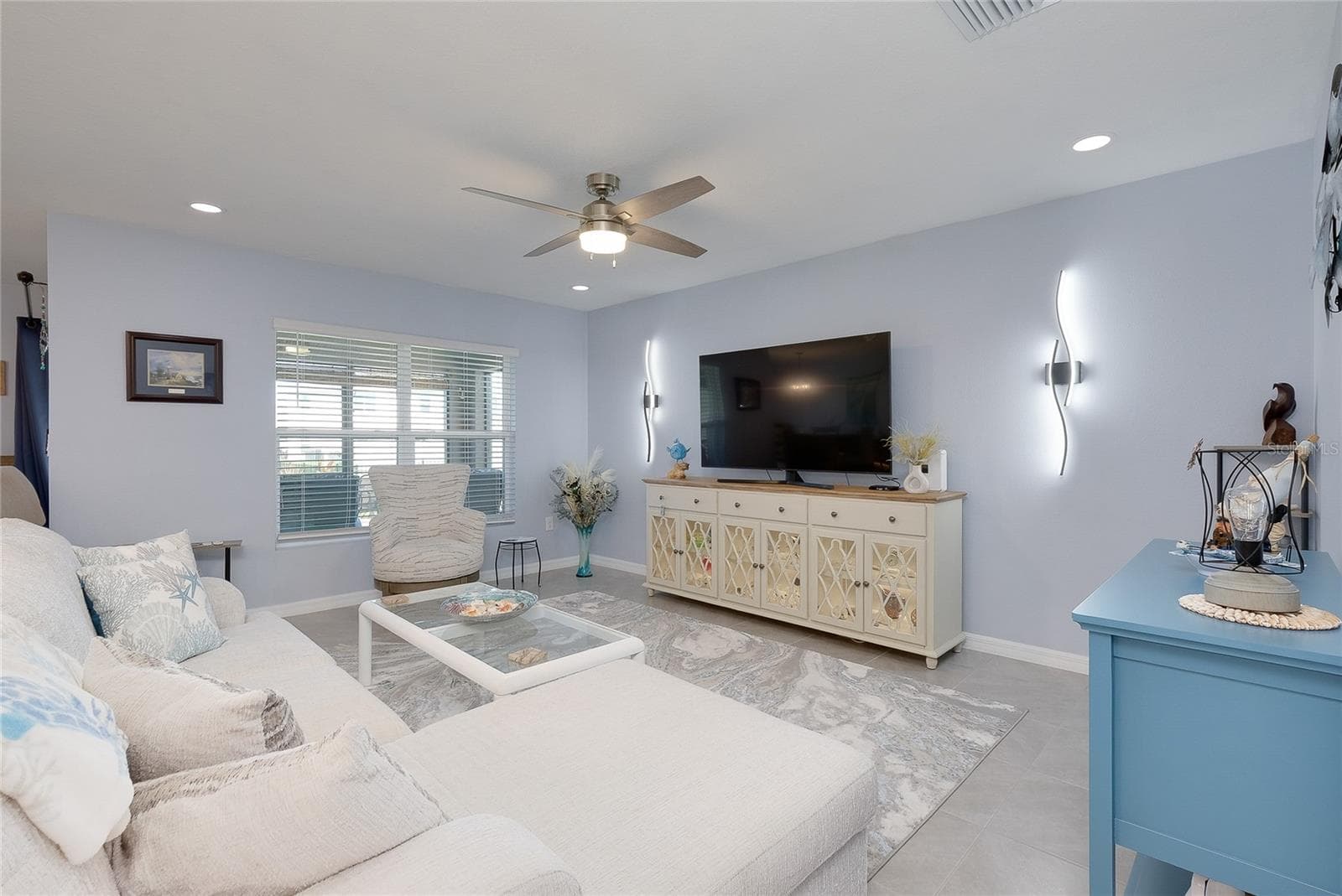 Single Family Residence at 5531 FLAGSTONE TRL, PALMETTO, photo 11 of 89