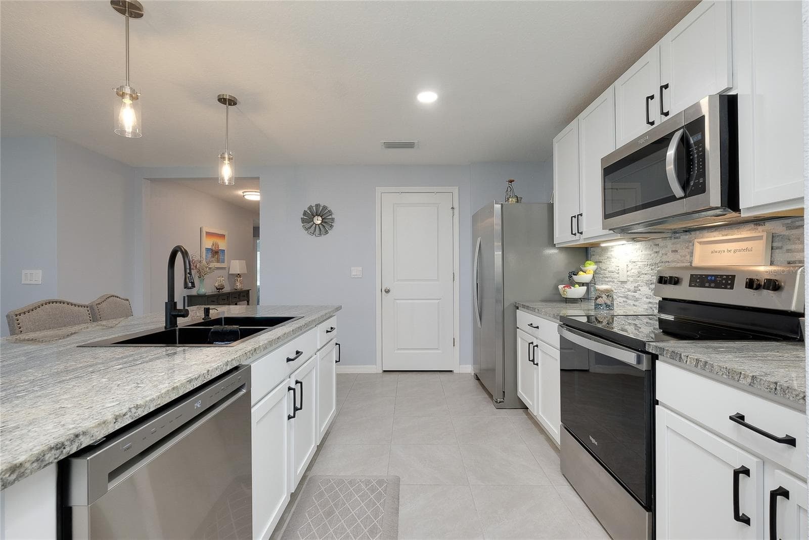 Single Family Residence at 5531 FLAGSTONE TRL, PALMETTO, photo 20 of 89