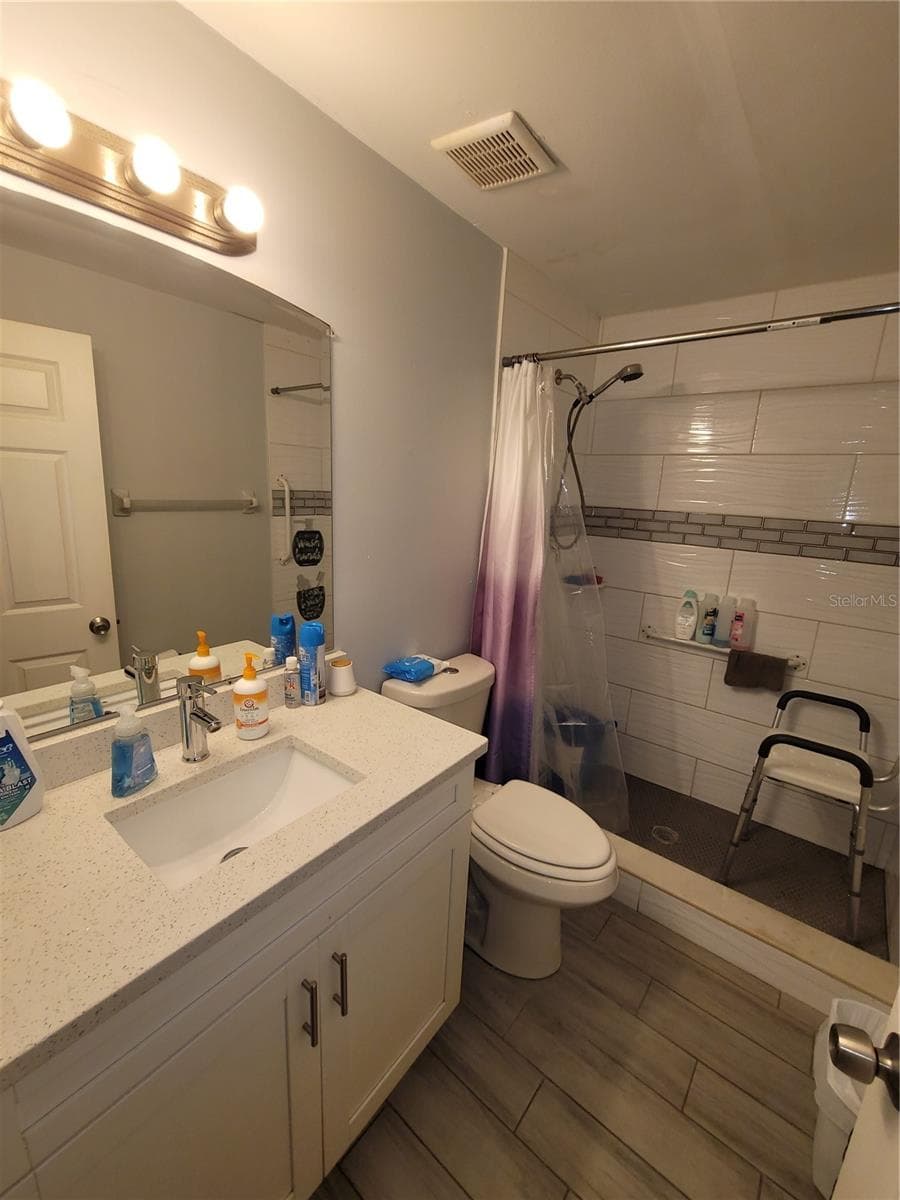 Single Family Residence at 4417 BOOKER T DR, TAMPA, photo 6 of 20