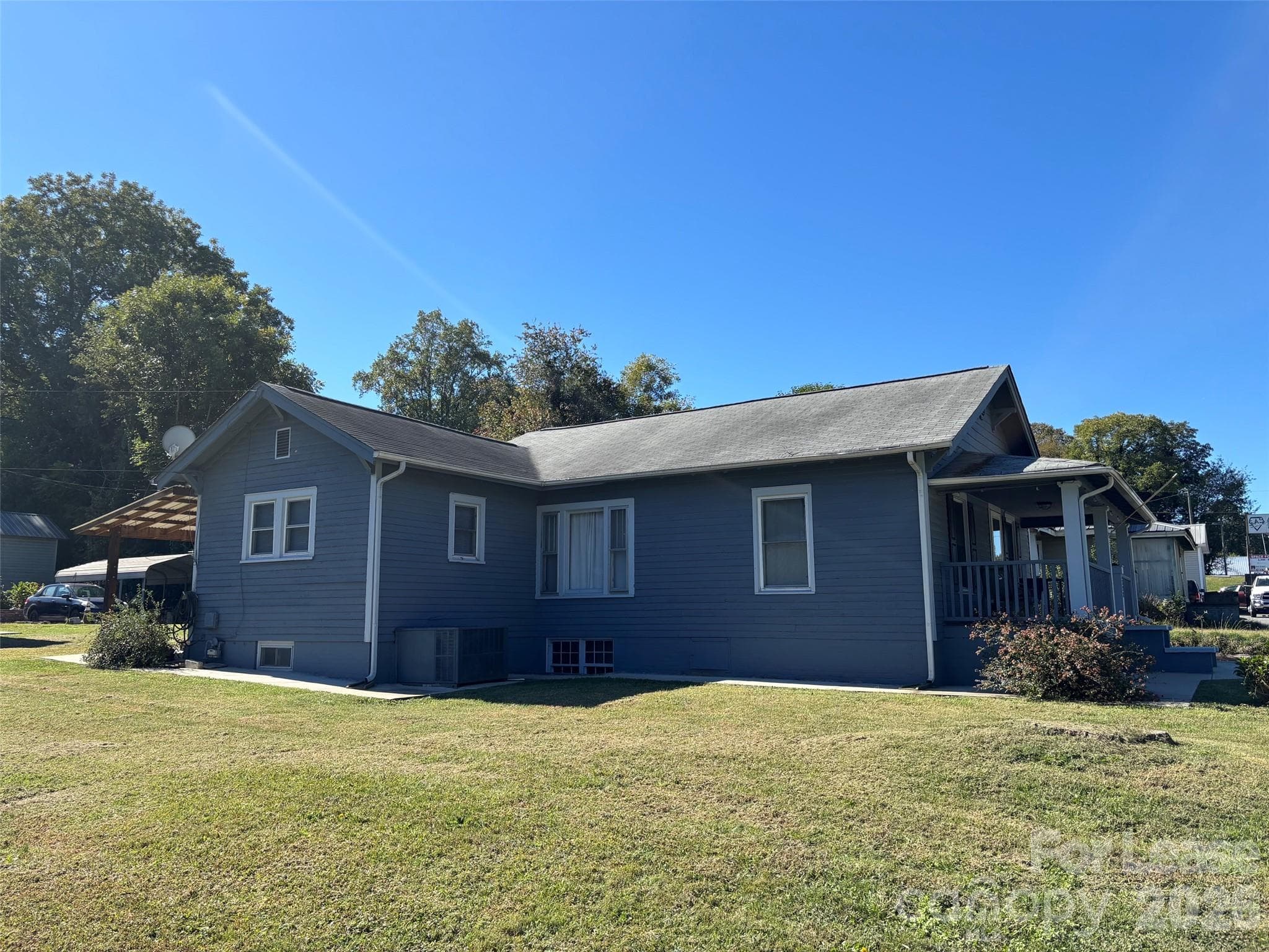 Single Family Residence at 5122 Wilkinson Boulevard, Gastonia, photo 2 of 18