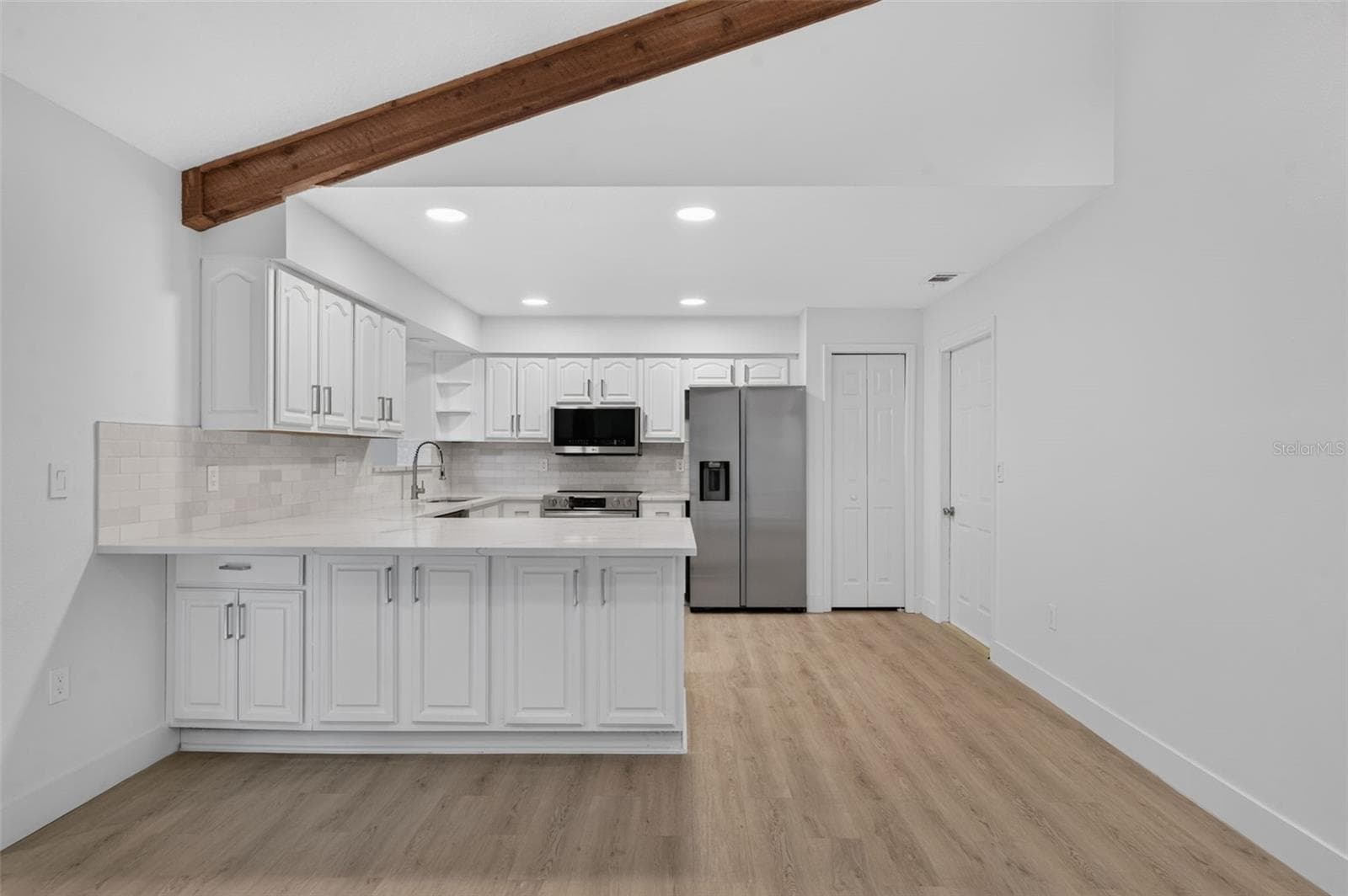 Single Family Residence at 326 COBLE DR, LONGWOOD, photo 8 of 32