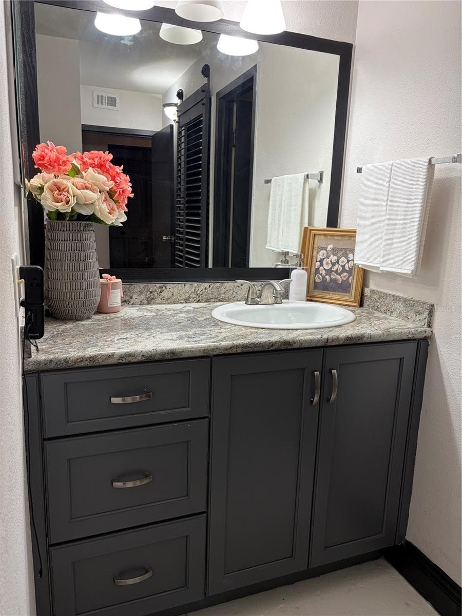 Condominium at 925 N HALIFAX AVE #909, DAYTONA BEACH, photo 9 of 22