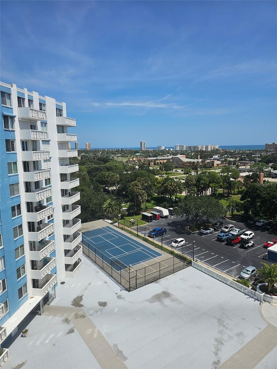 925 N HALIFAX AVE #909