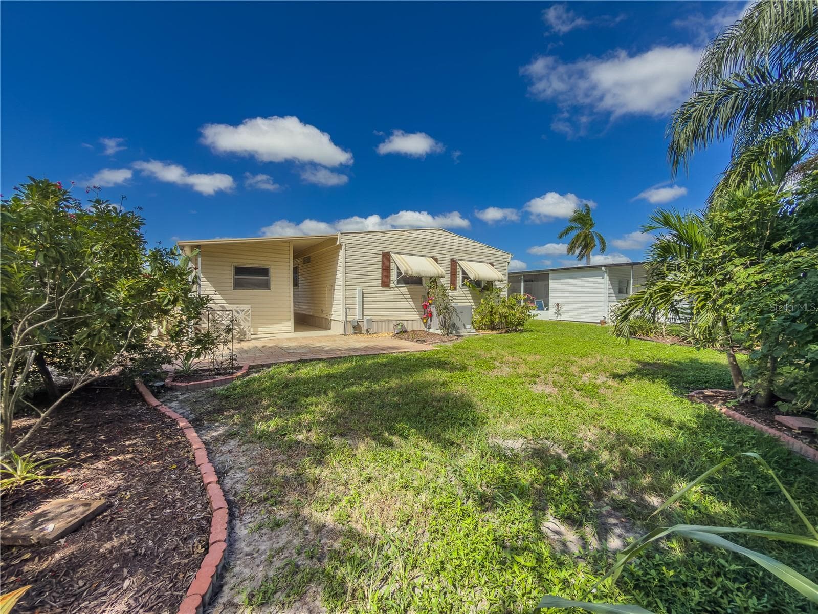Come and Relax in your Back Yard - 808 53RD AVE E #191, BRADENTON