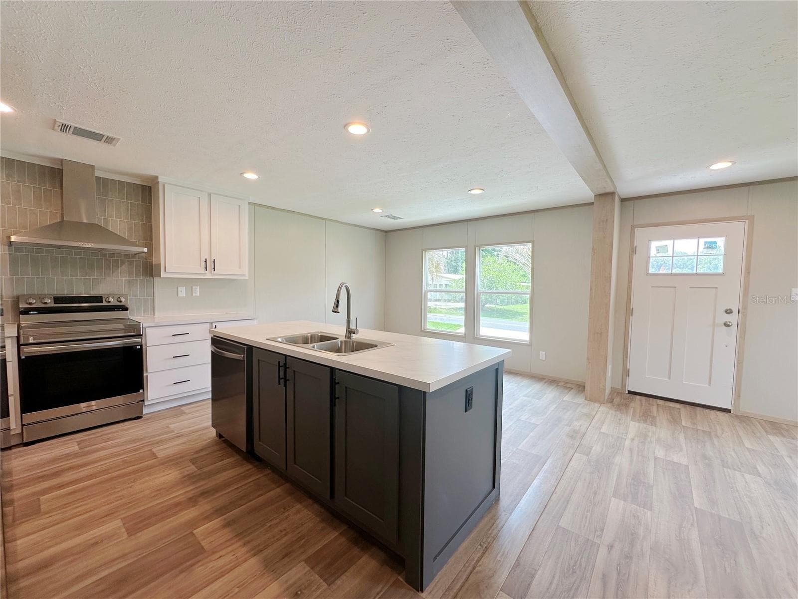 Manufactured Home at 18 ROBIN RD, WILDWOOD, photo 6 of 34