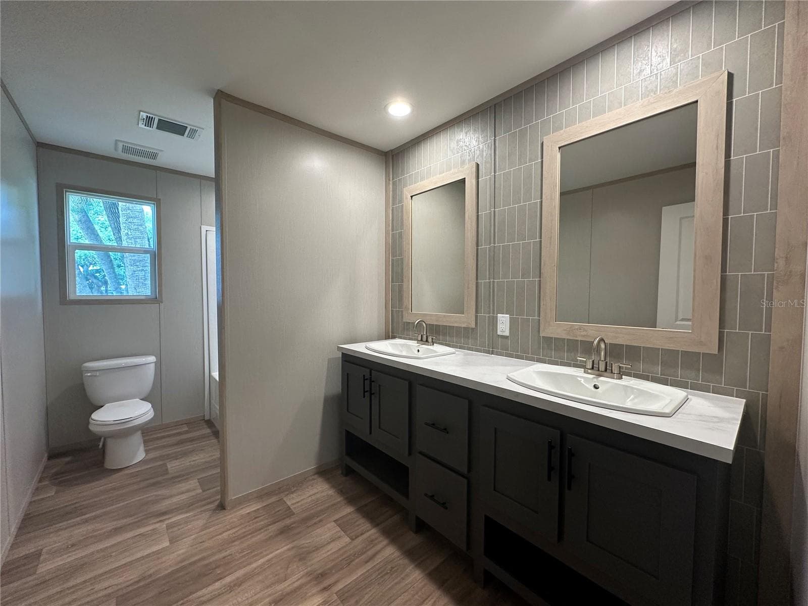 Manufactured Home at 18 ROBIN RD, WILDWOOD, photo 17 of 34