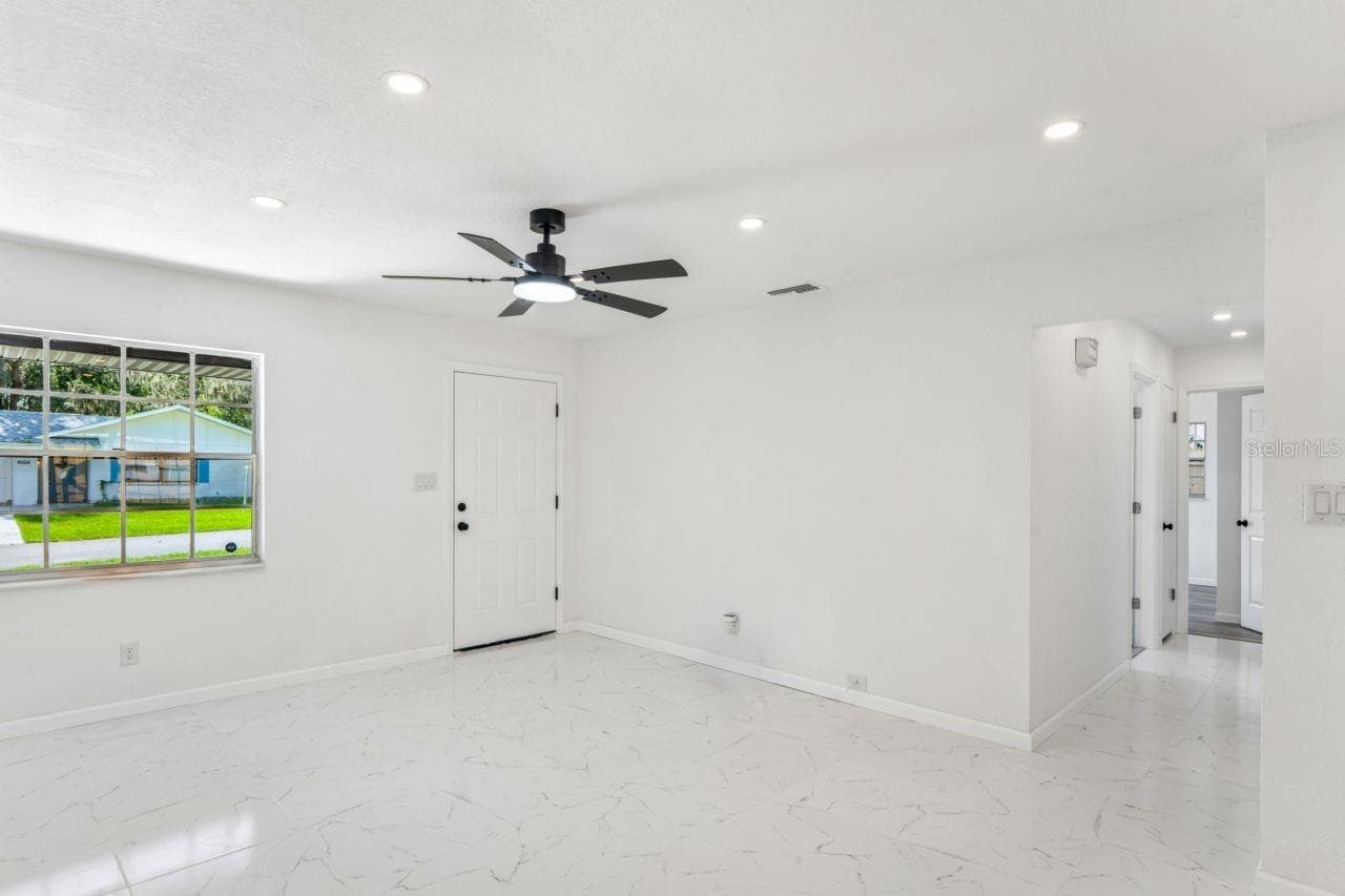 Living Room - 31043 WILLOW BANK AVE, BROOKSVILLE