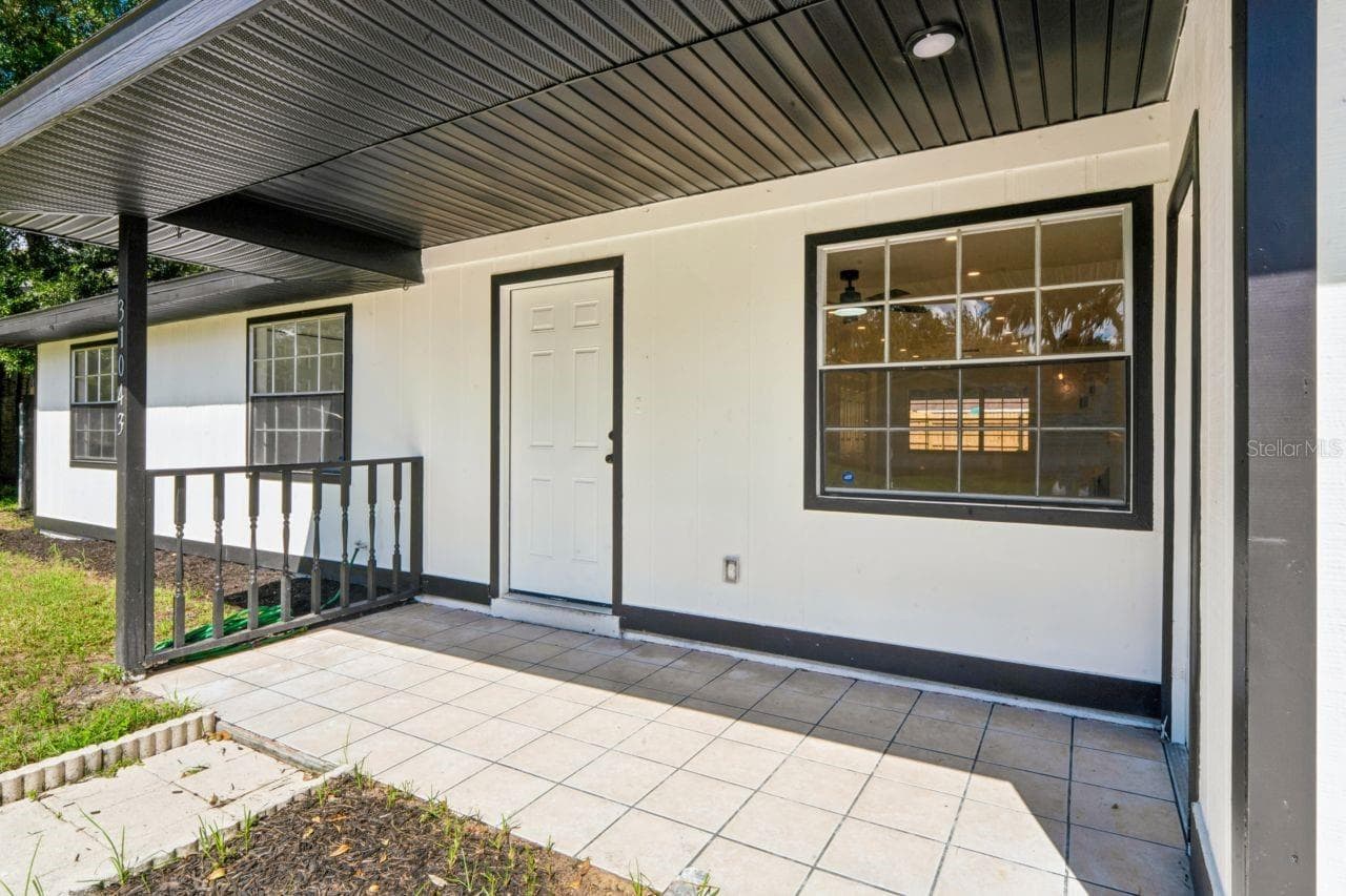 Front View - 31043 WILLOW BANK AVE, BROOKSVILLE