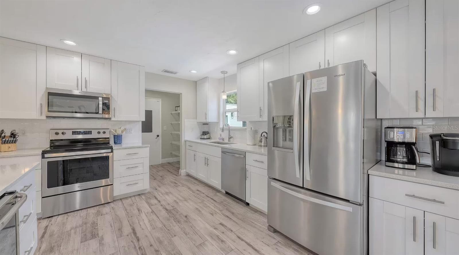 Single Family Residence at 7104 9TH AVENUE DR NW, BRADENTON, photo 18 of 51