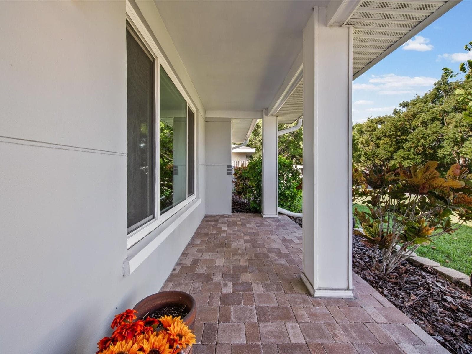 Single Family Residence at 1610 EVERGREEN AVE S, CLEARWATER, photo 5 of 51
