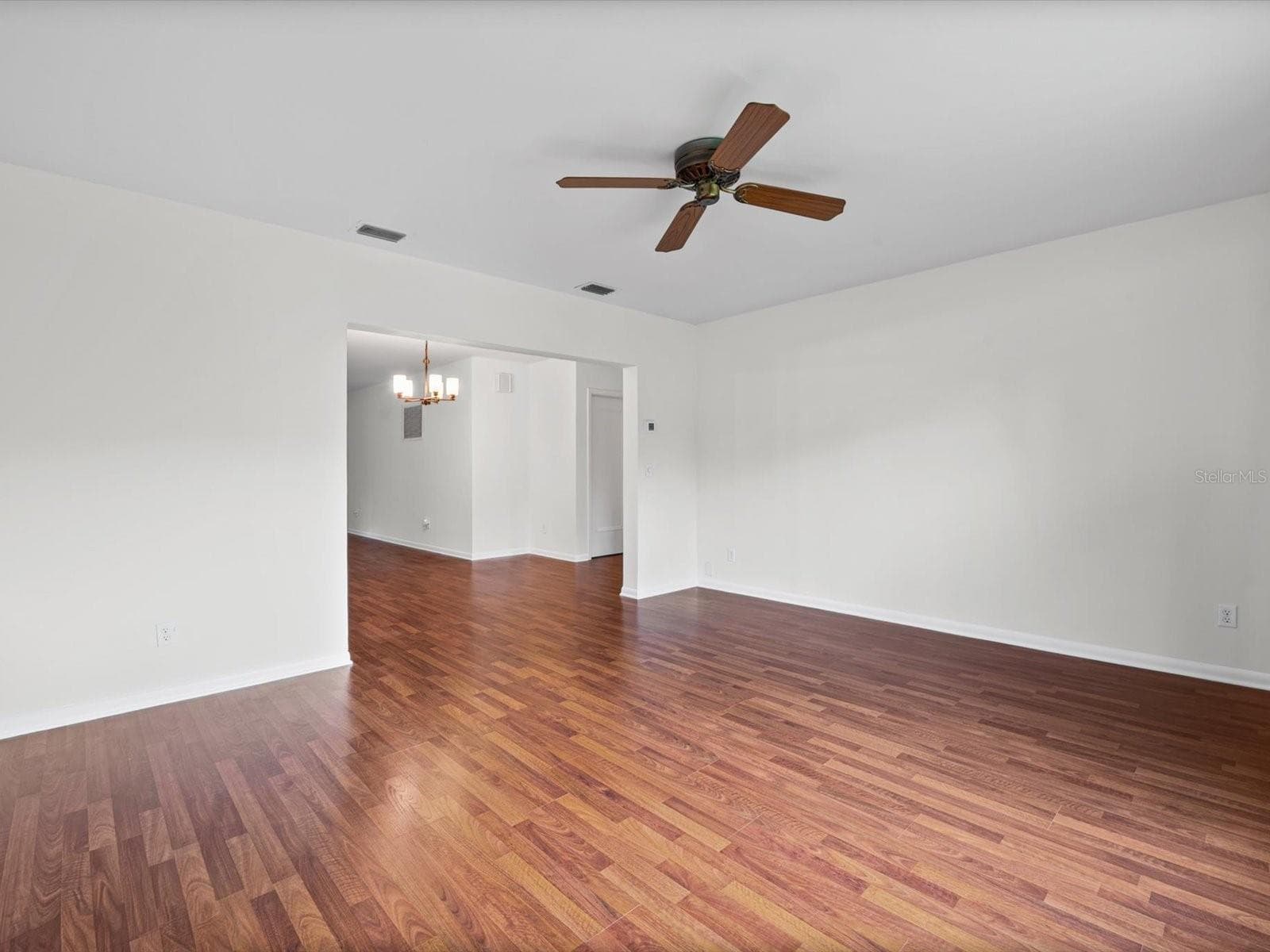 Living Room - 1610 EVERGREEN AVE S, CLEARWATER