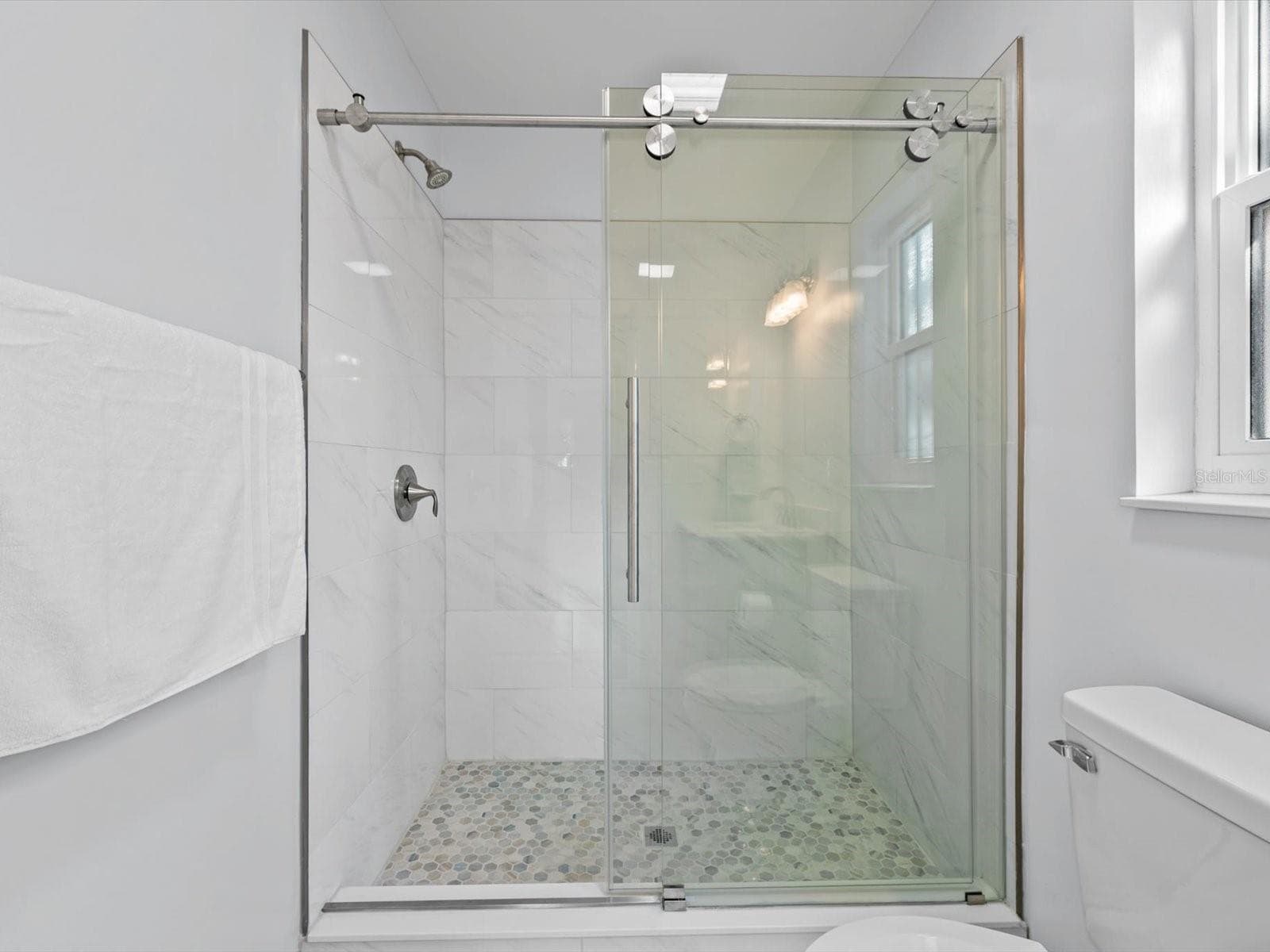 Walk In Shower - 1610 EVERGREEN AVE S, CLEARWATER
