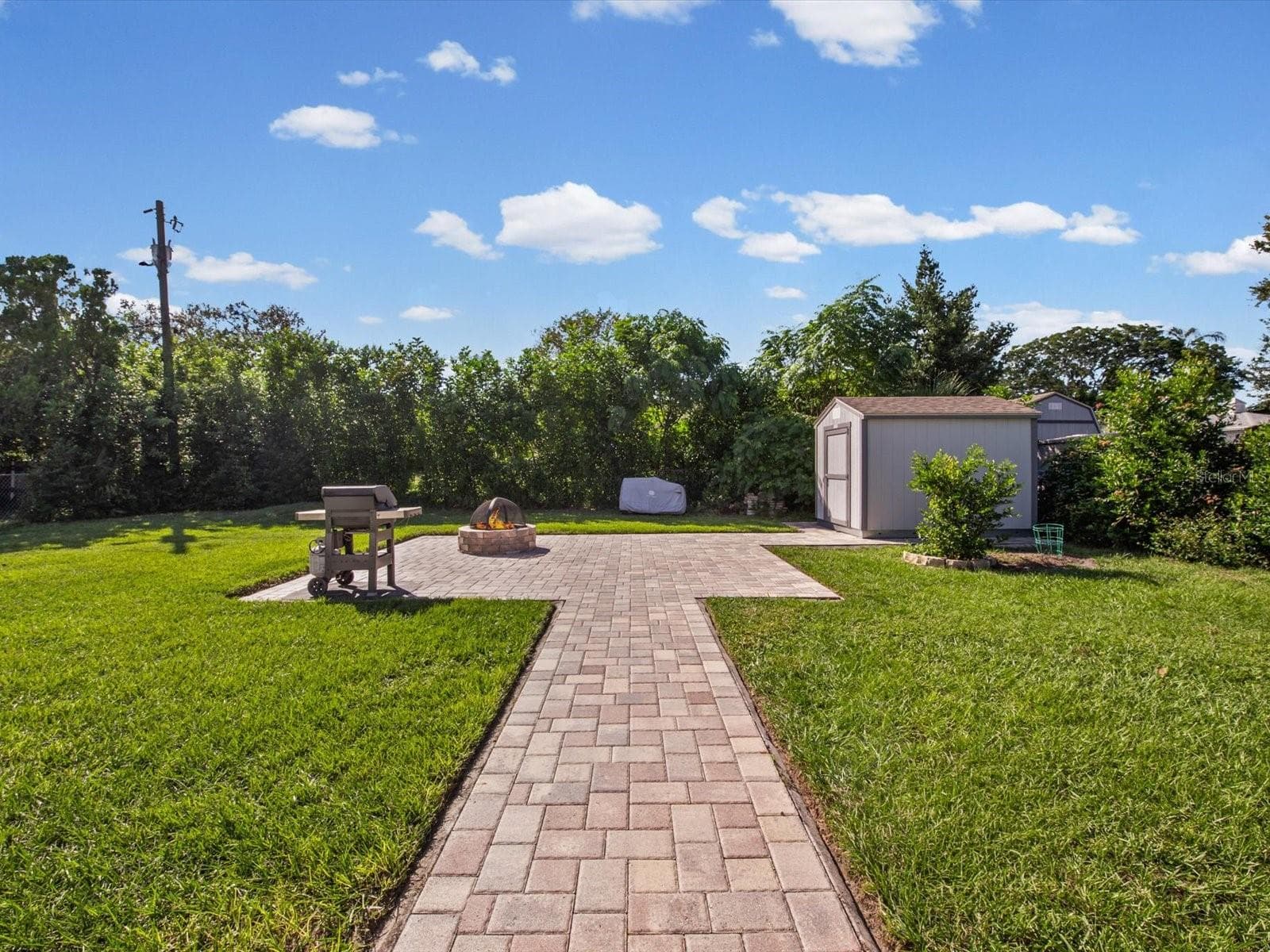 Oversized patio area and shed - 1610 EVERGREEN AVE S, CLEARWATER