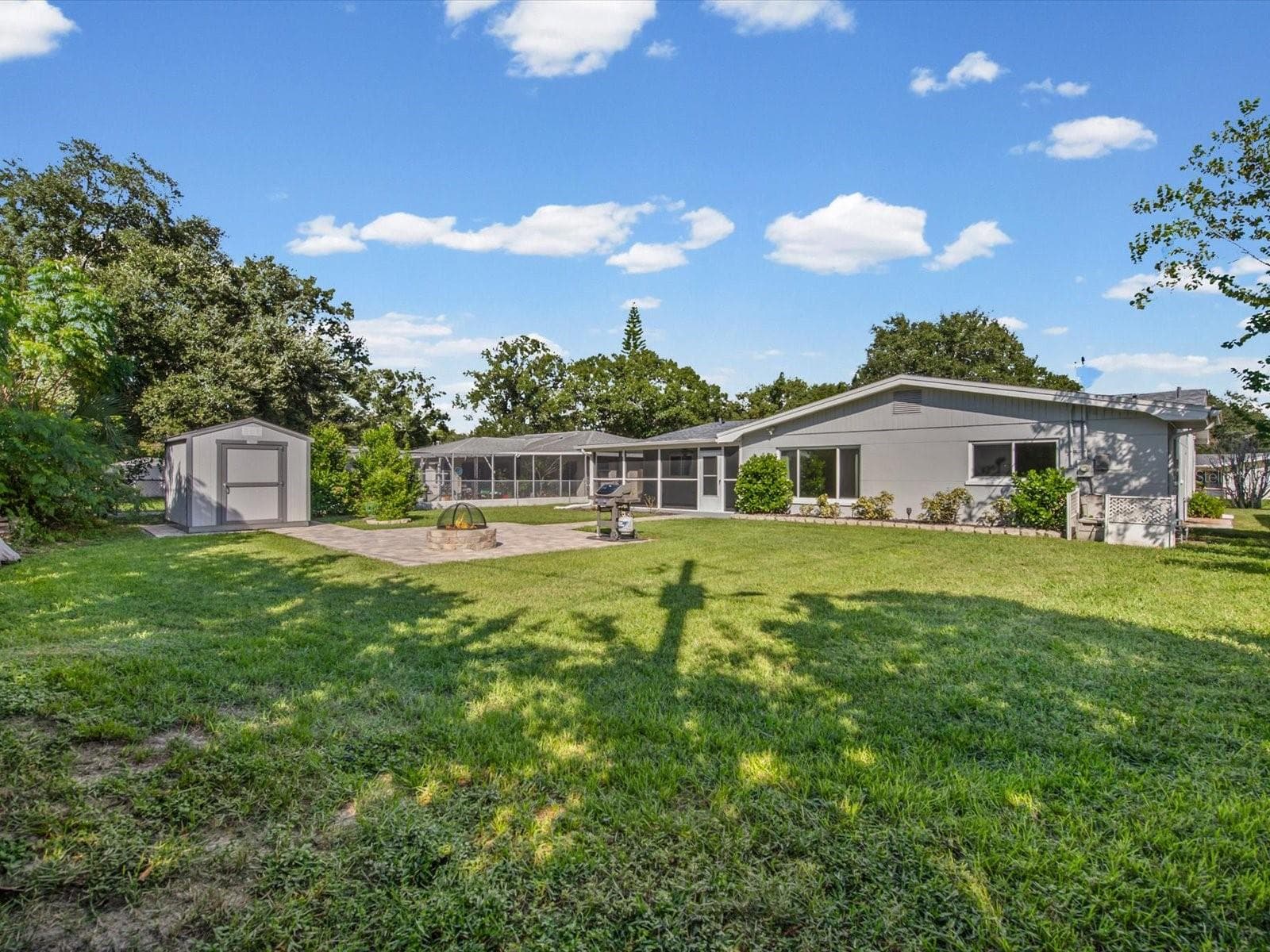 Single Family Residence at 1610 EVERGREEN AVE S, CLEARWATER, photo 37 of 51
