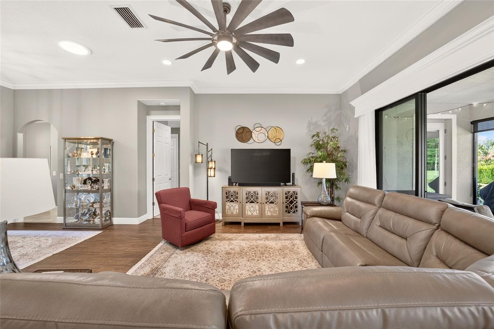 Single Family Residence at 5419 MEADOW HILL LOOP, LADY LAKE, photo 6 of 49
