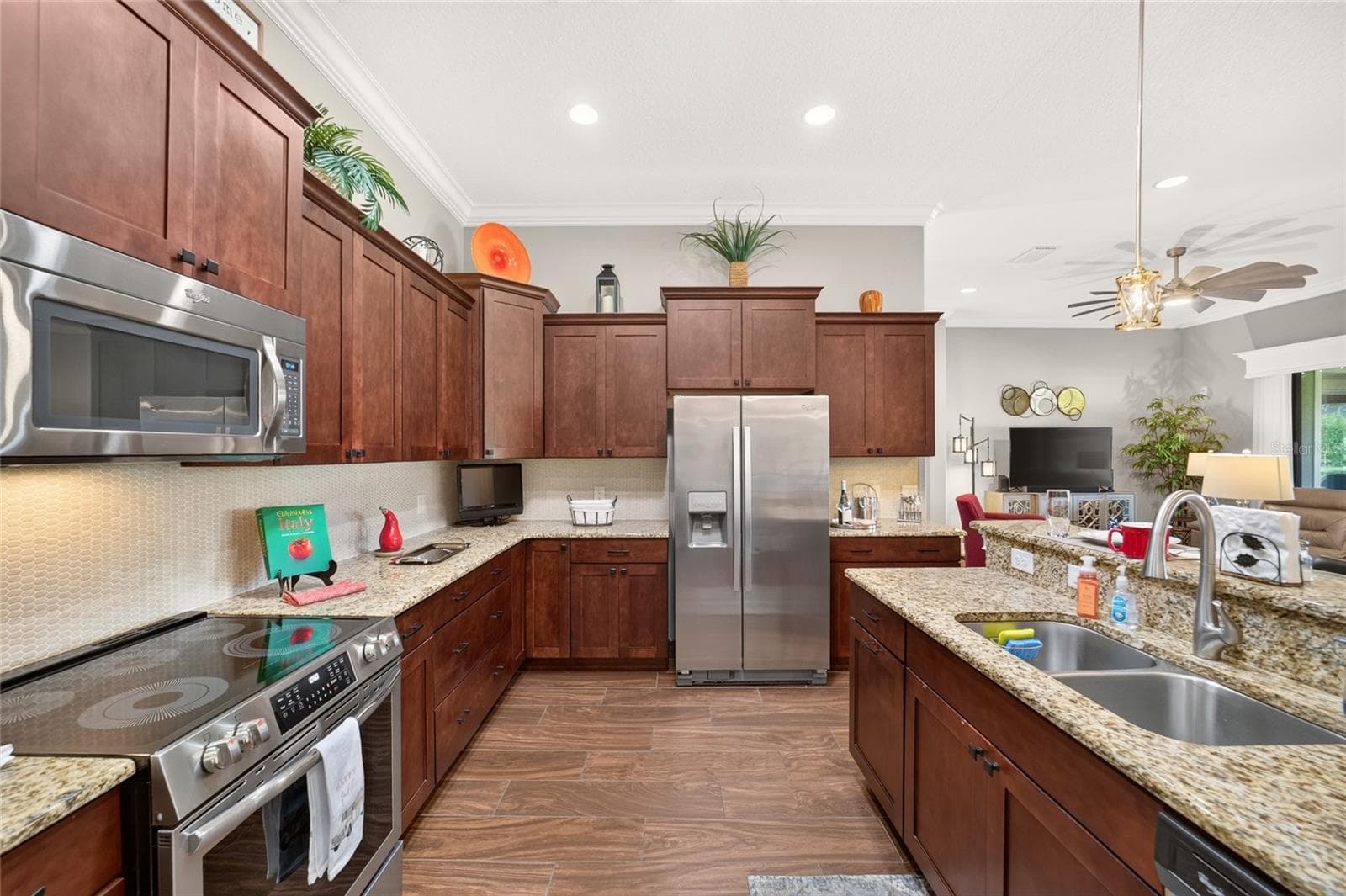 Single Family Residence at 5419 MEADOW HILL LOOP, LADY LAKE, photo 13 of 49