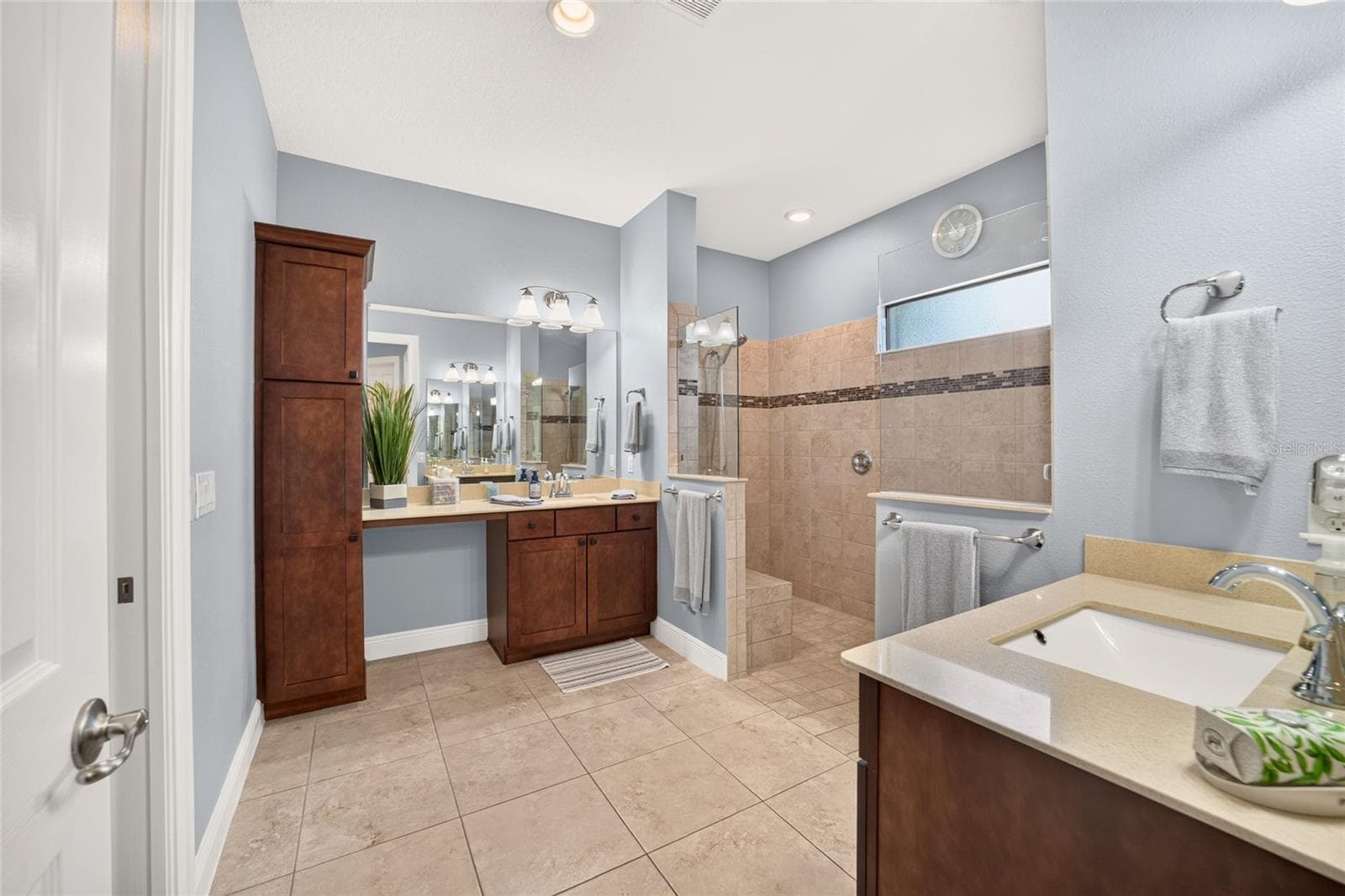 Single Family Residence at 5419 MEADOW HILL LOOP, LADY LAKE, photo 19 of 49