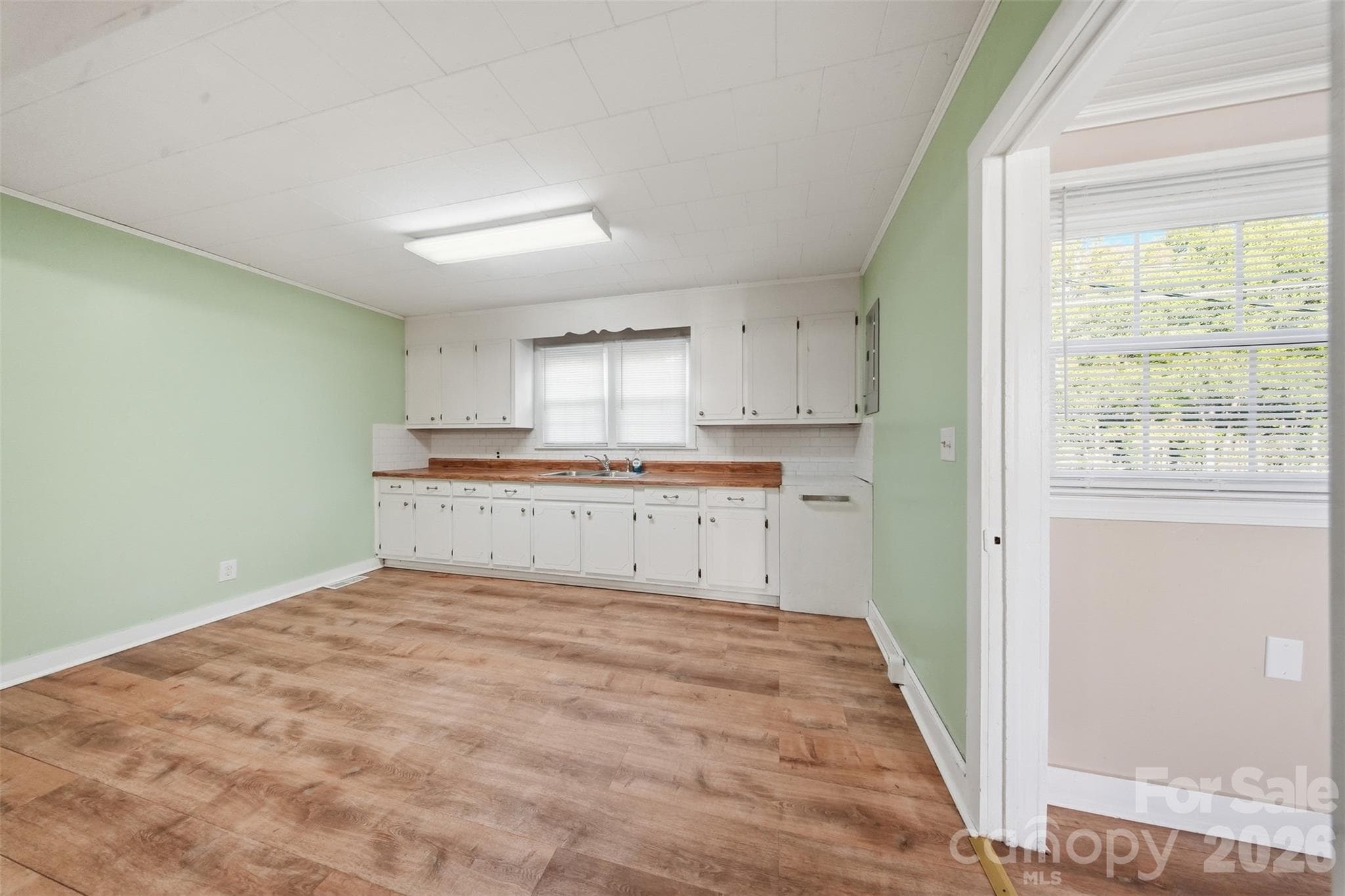 Single Family Residence at 5349 S New Hope Road, Belmont, photo 5 of 24