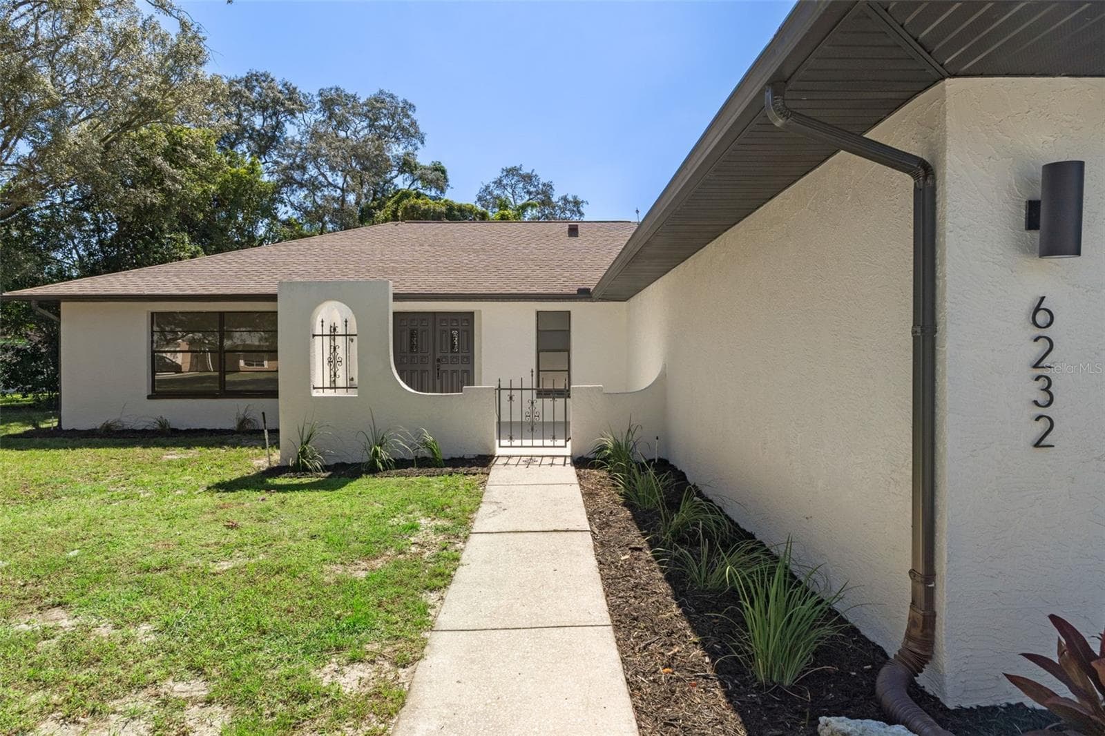 Single Family Residence at 6232 ALDERWOOD ST, SPRING HILL, photo 4 of 48